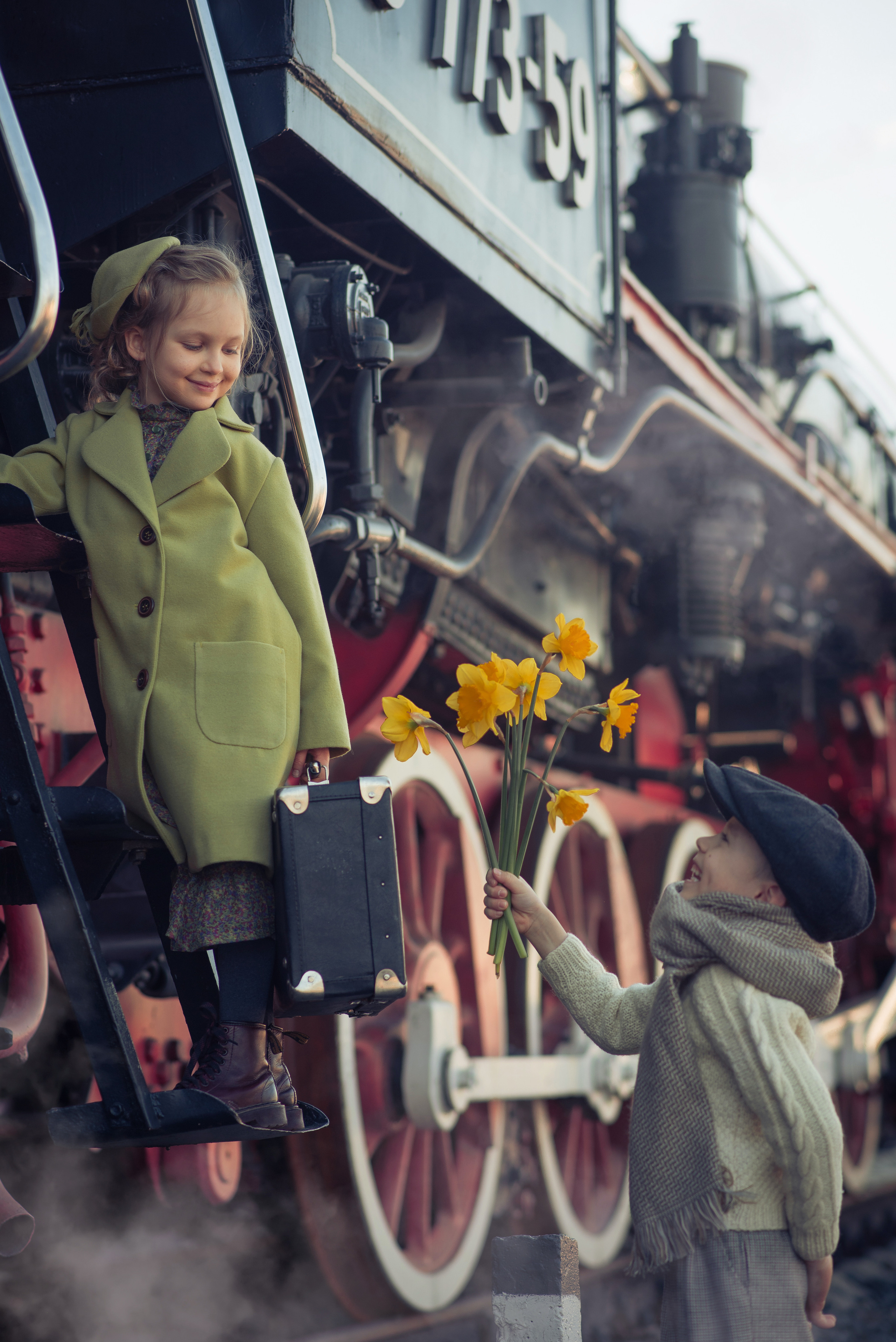 The Train Station Story. Tatiana Malysheva — family photographer and videographer in Valencia, Spain