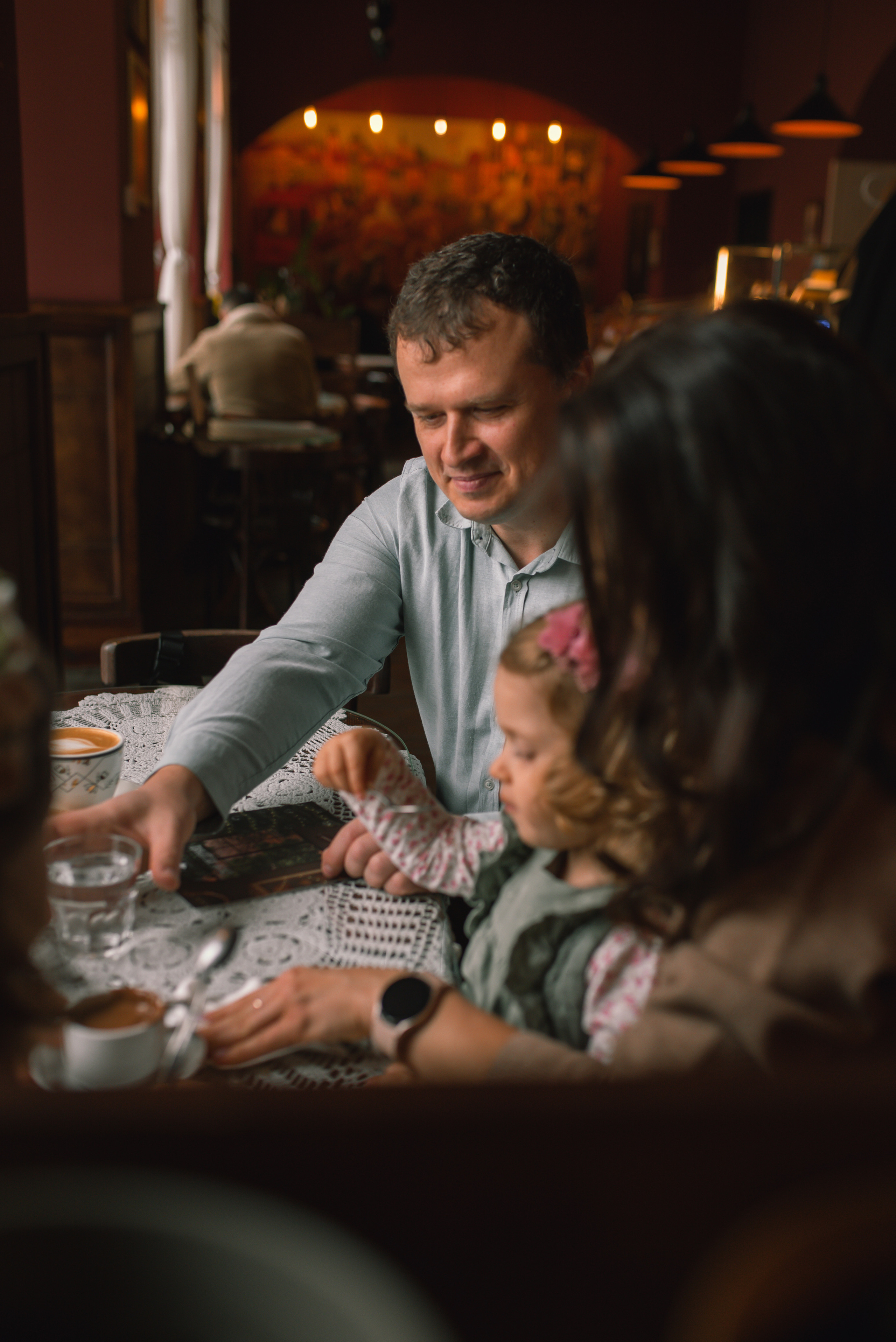 Table for 4. Tatiana Malysheva — lifestyle fotógrafa y videógrafa en Valencia, España
