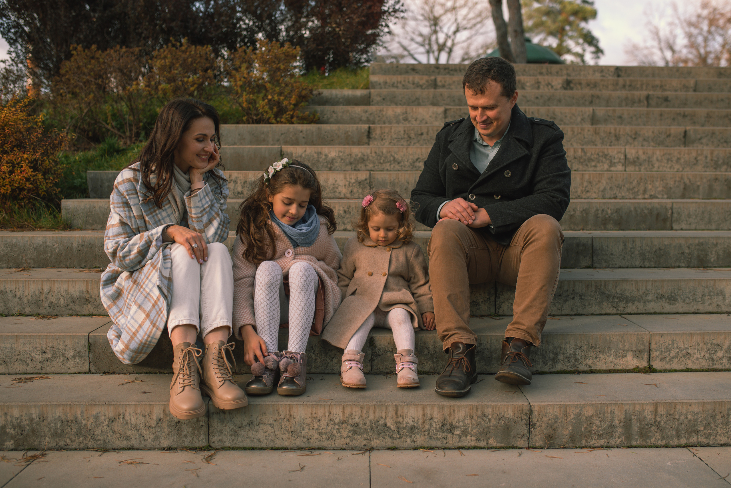 Autumn vibe with Anastasia, Andriy, Varvara & Yesenia. Татьяна Малышева — семейный фотограф и видеограф в Валенсии, Испания