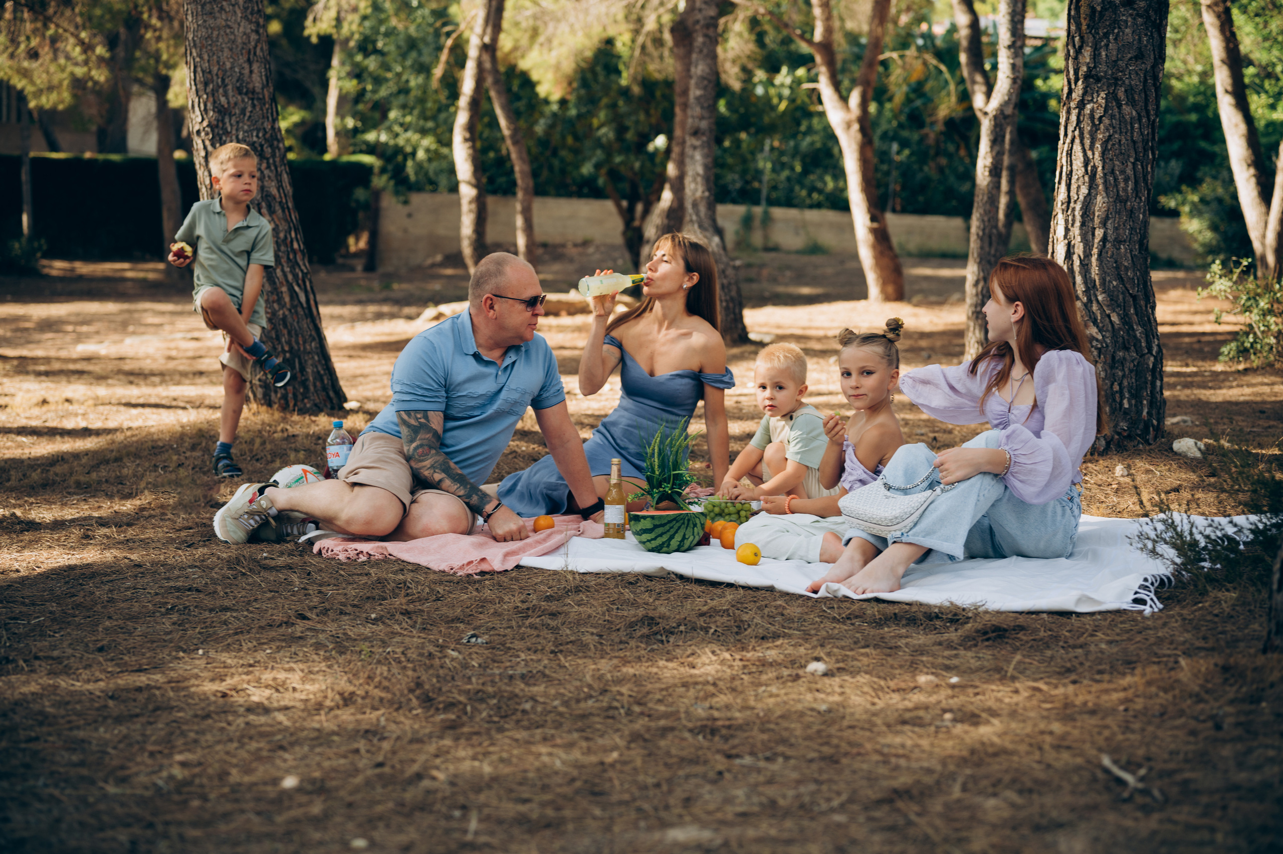 Dmytro & Maria and their 4 beautiful children. Tatiana Malysheva — lifestyle fotógrafa y videógrafa en Valencia, España
