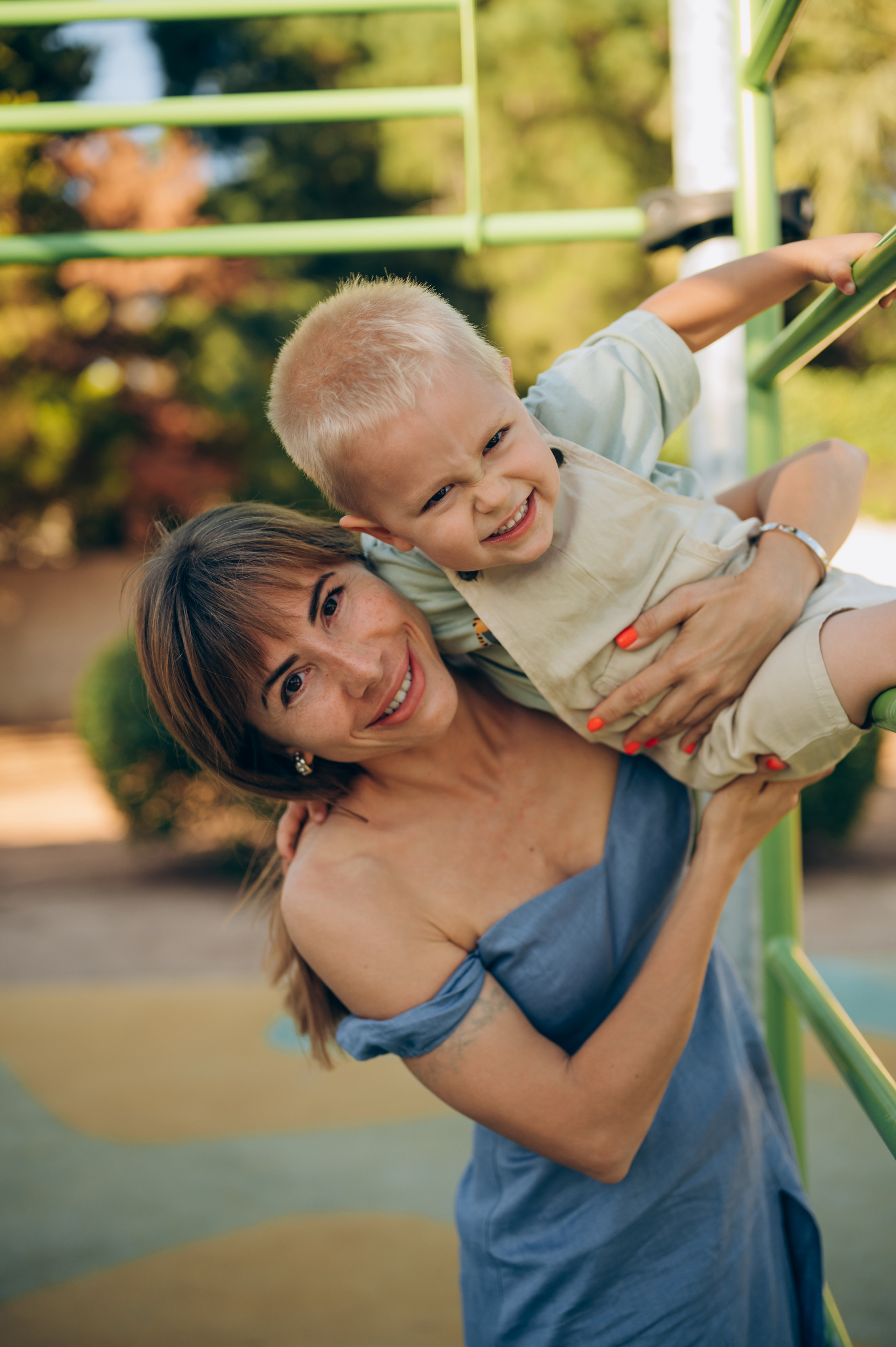 Dmytro & Maria and their 4 beautiful children. Tatiana Malysheva — lifestyle fotógrafa y videógrafa en Valencia, España