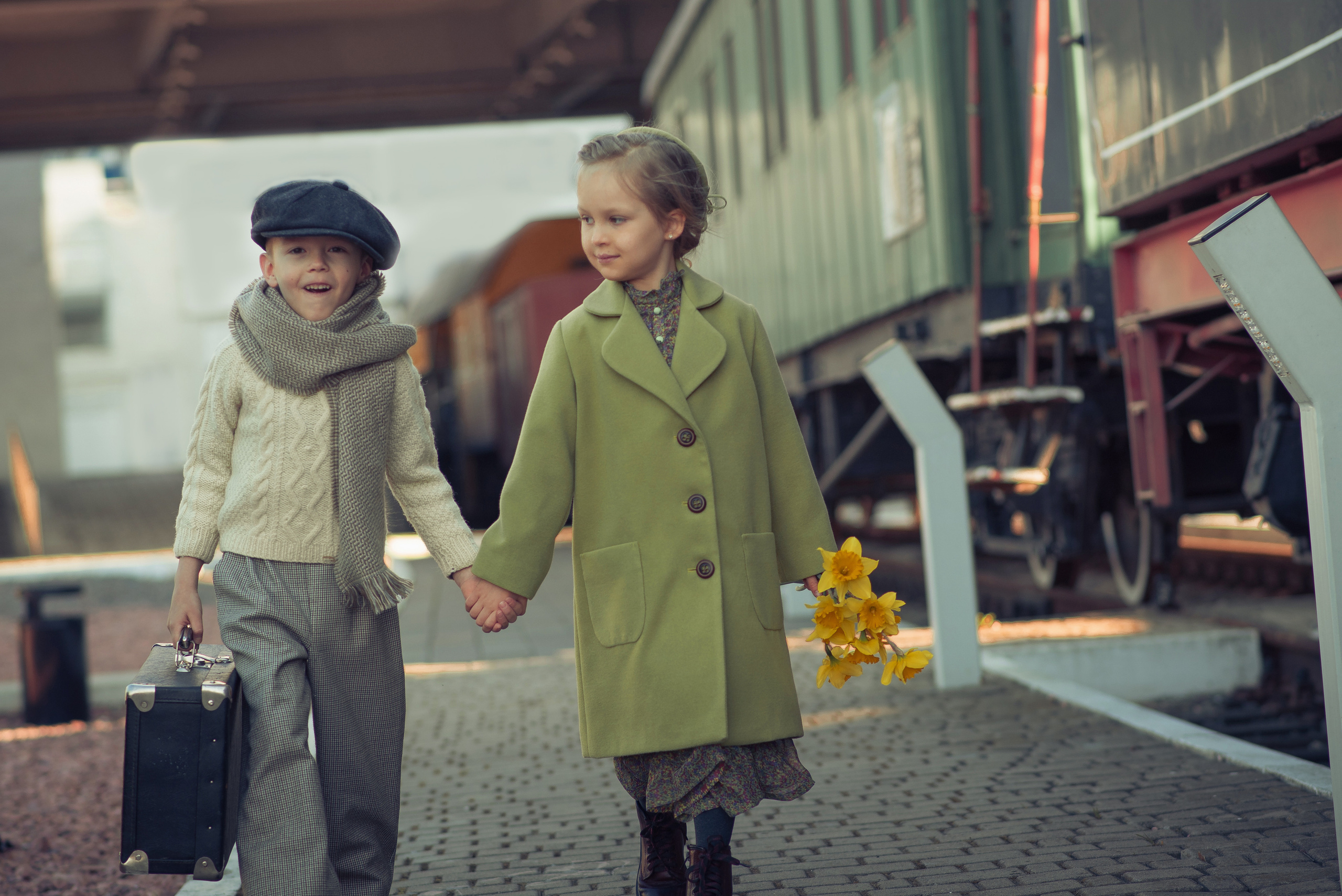 The Train Station Story. Tatiana Malysheva — family photographer and videographer in Valencia, Spain