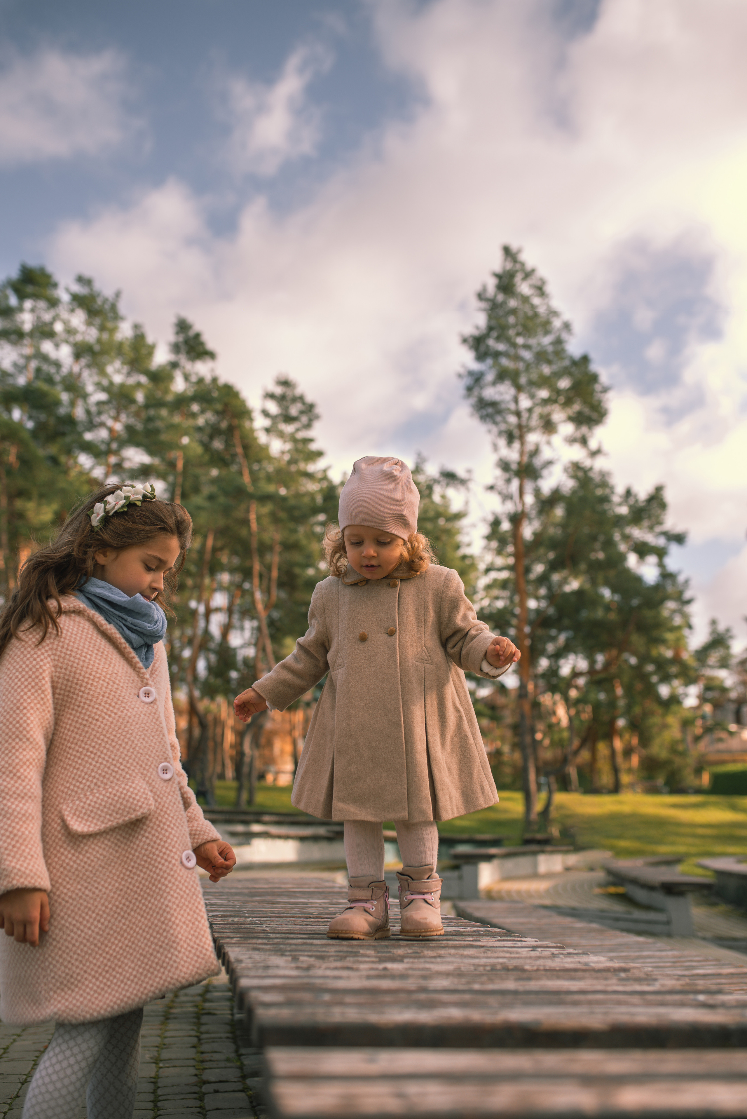 Autumn vibe with Anastasia, Andriy, Varvara & Yesenia. Татьяна Малышева — семейный фотограф и видеограф в Валенсии, Испания