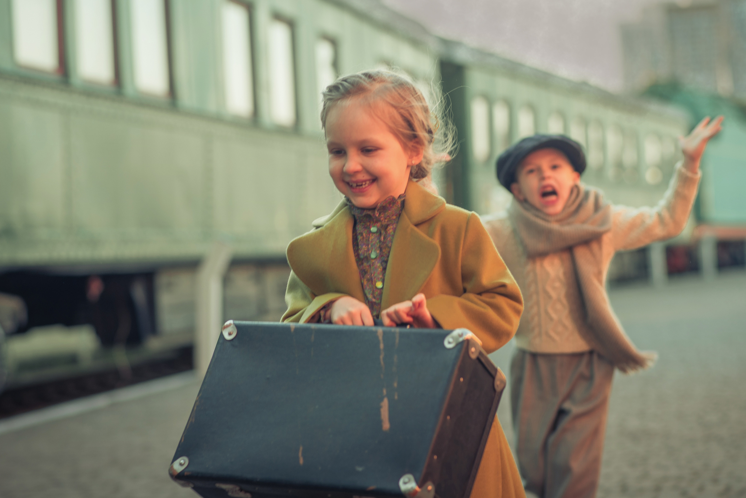 The Train Station Story. Tatiana Malysheva — family photographer and videographer in Valencia, Spain