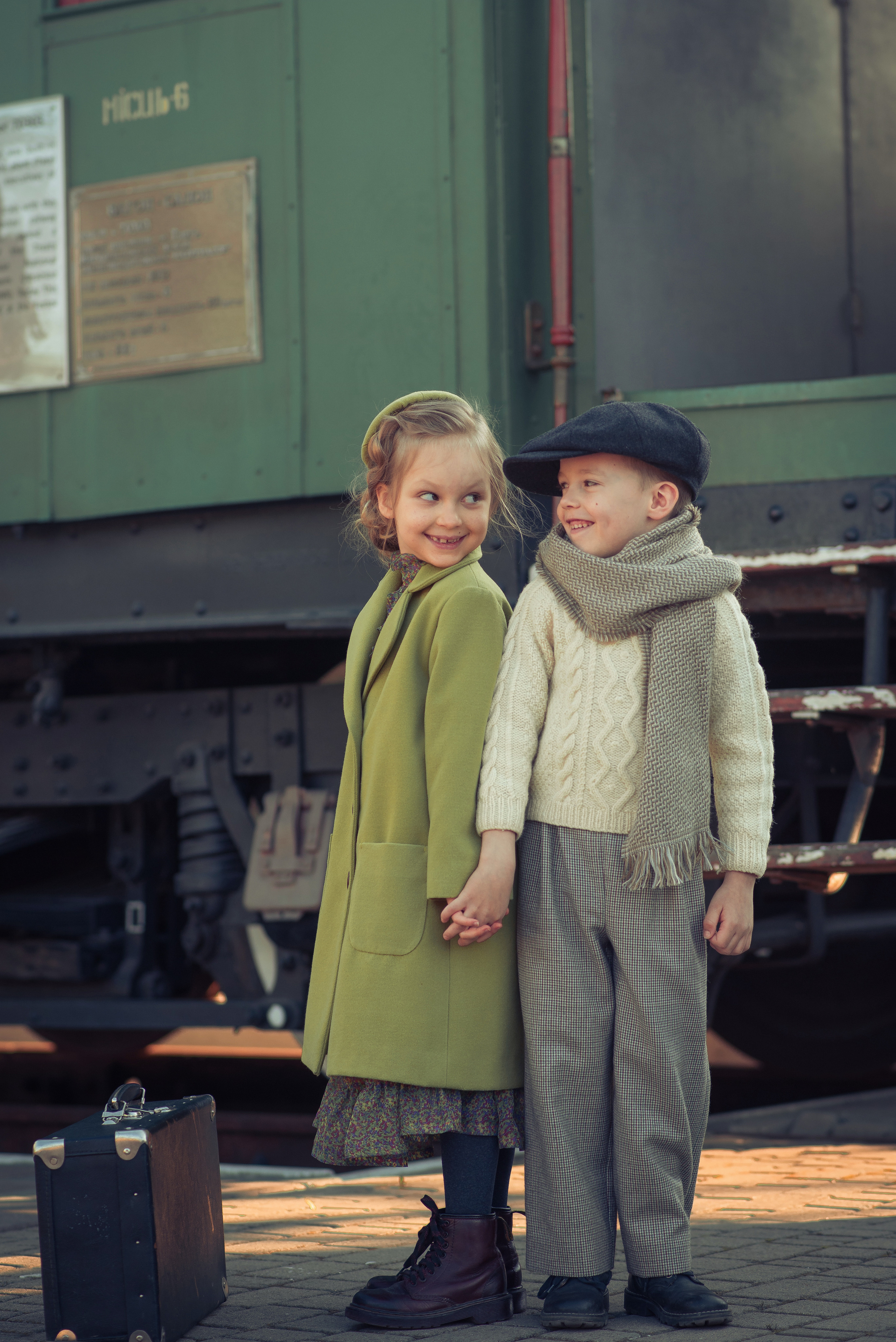 The Train Station Story. Tatiana Malysheva — family photographer and videographer in Valencia, Spain
