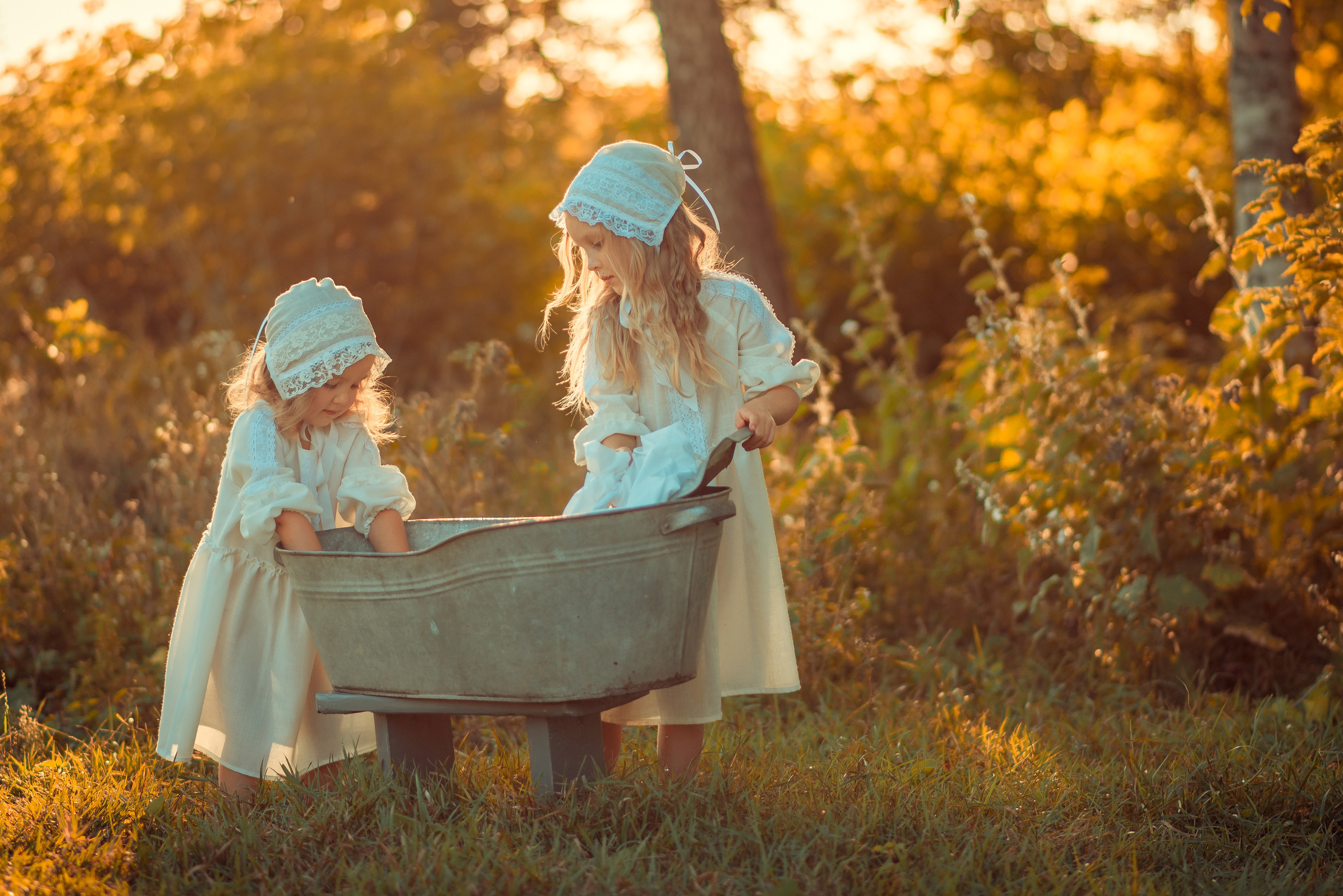 Laundry Time. Tatiana Malysheva — family photographer and videographer in Valencia, Spain