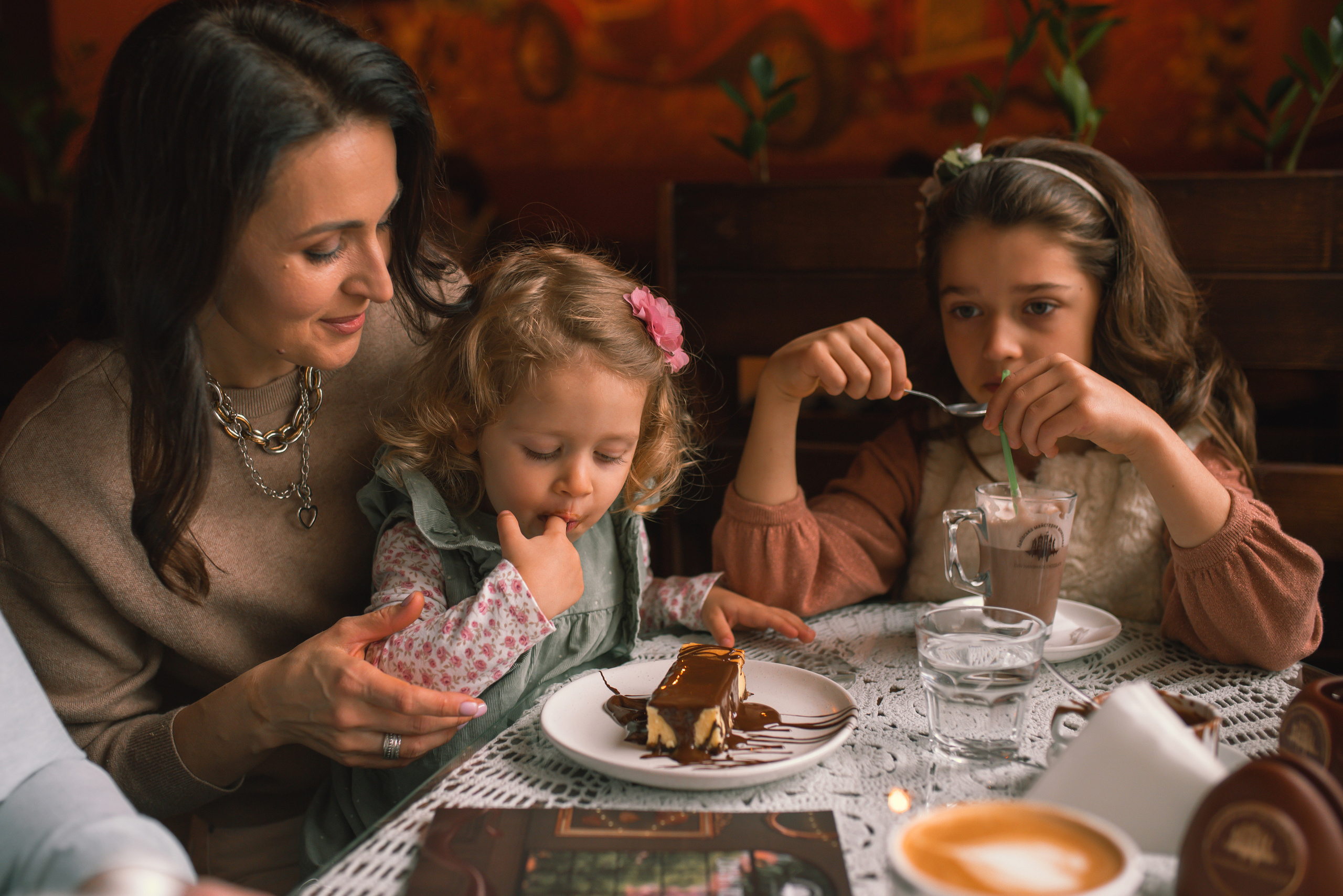 Table for 4. Tatiana Malysheva — lifestyle fotógrafa y videógrafa en Valencia, España