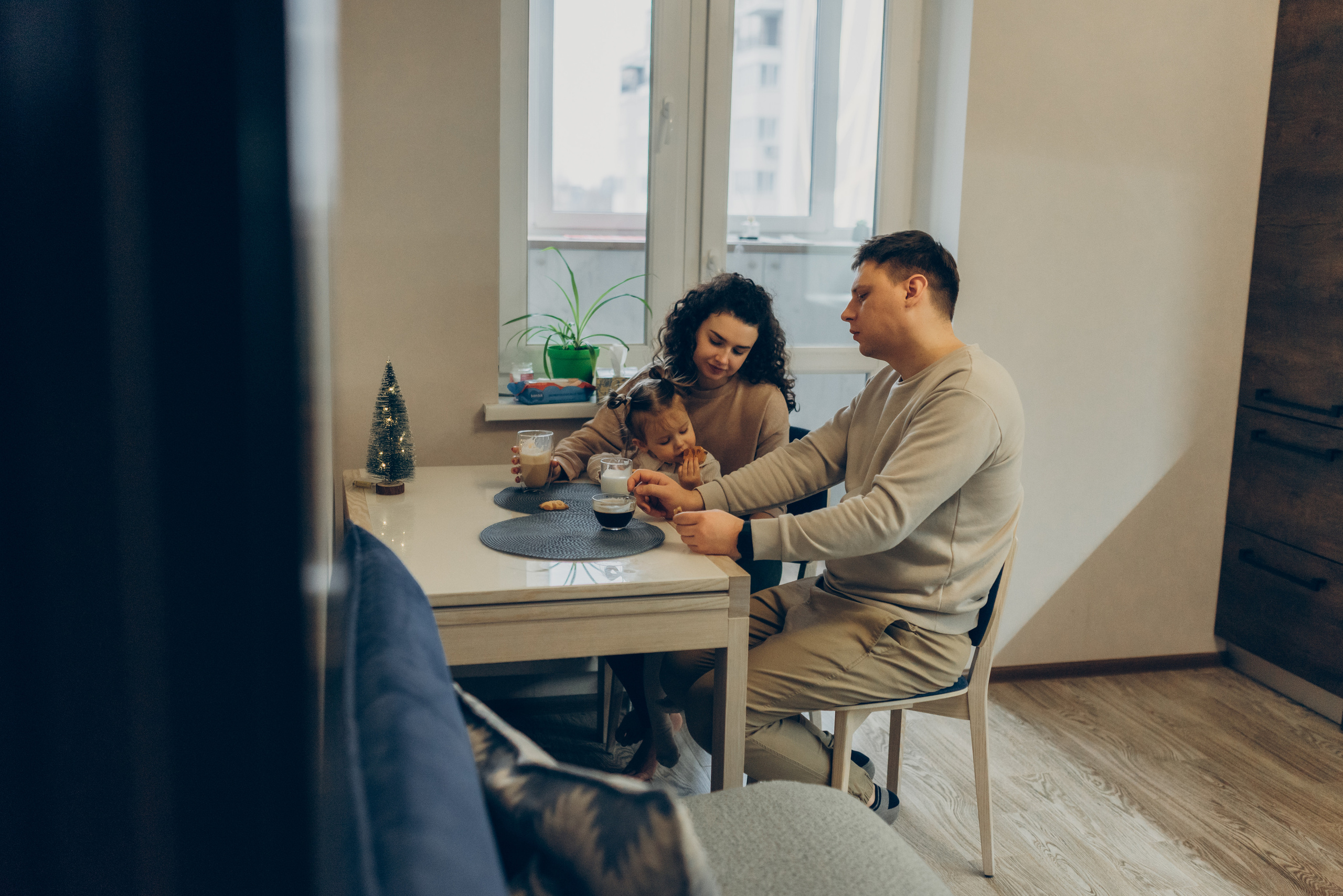 Andrii, Natalia and Mia. Татьяна Малышева — семейный фотограф и видеограф в Валенсии, Испания