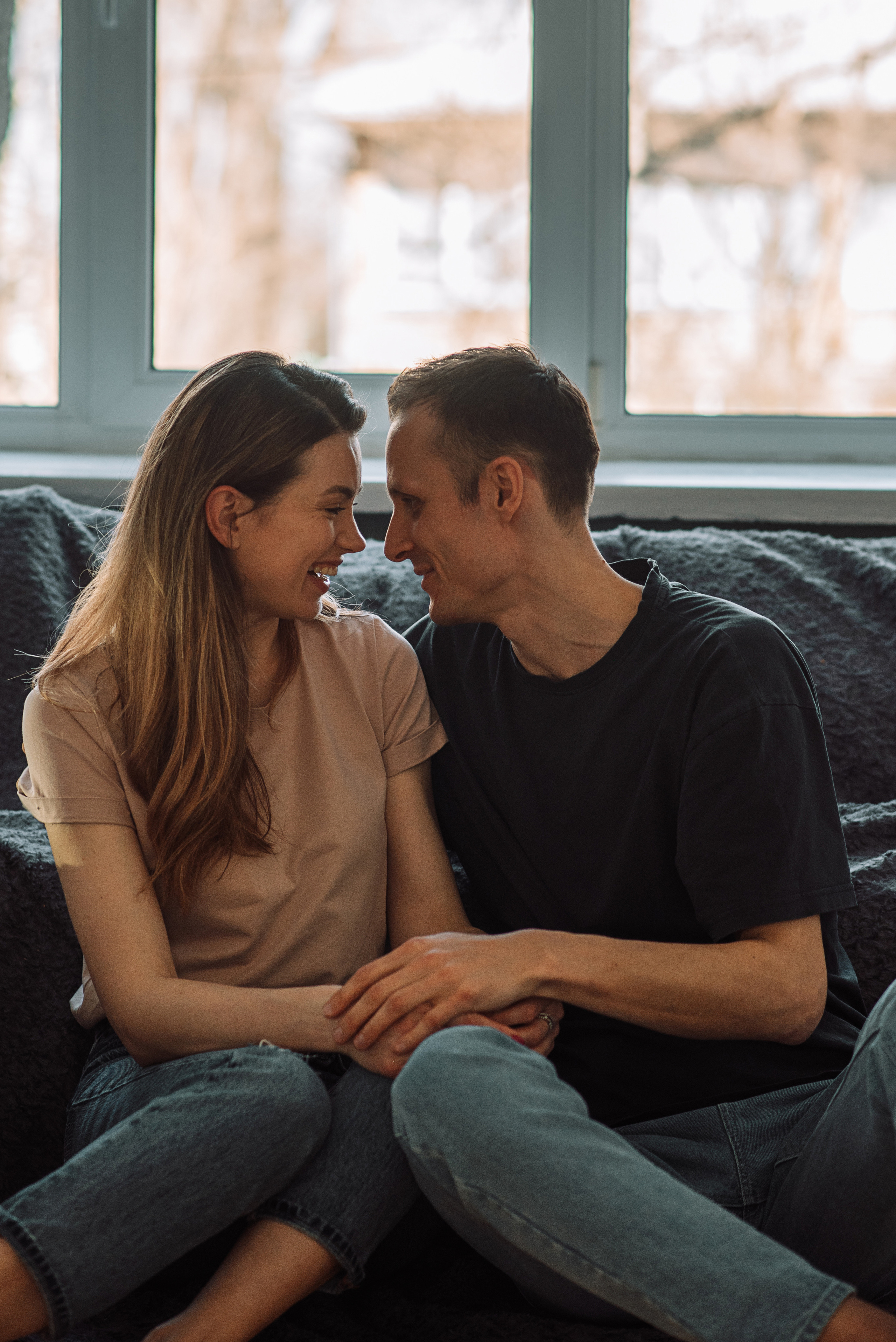 Домашняя Лавстори Паши и Иванки. Татьяна Малышева — семейный фотограф и видеограф в Валенсии, Испания