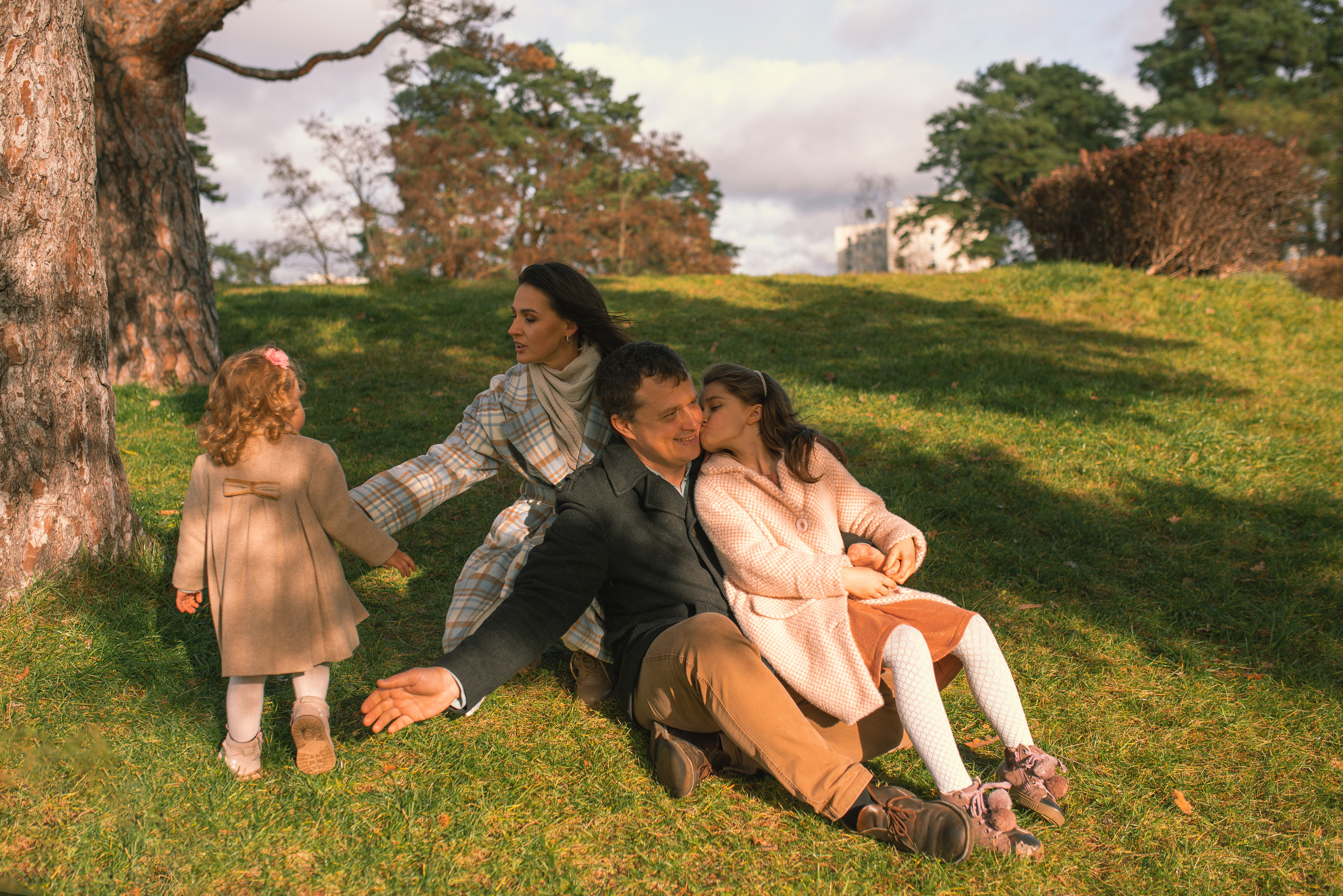 Autumn vibe with Anastasia, Andriy, Varvara & Yesenia. Татьяна Малышева — семейный фотограф и видеограф в Валенсии, Испания