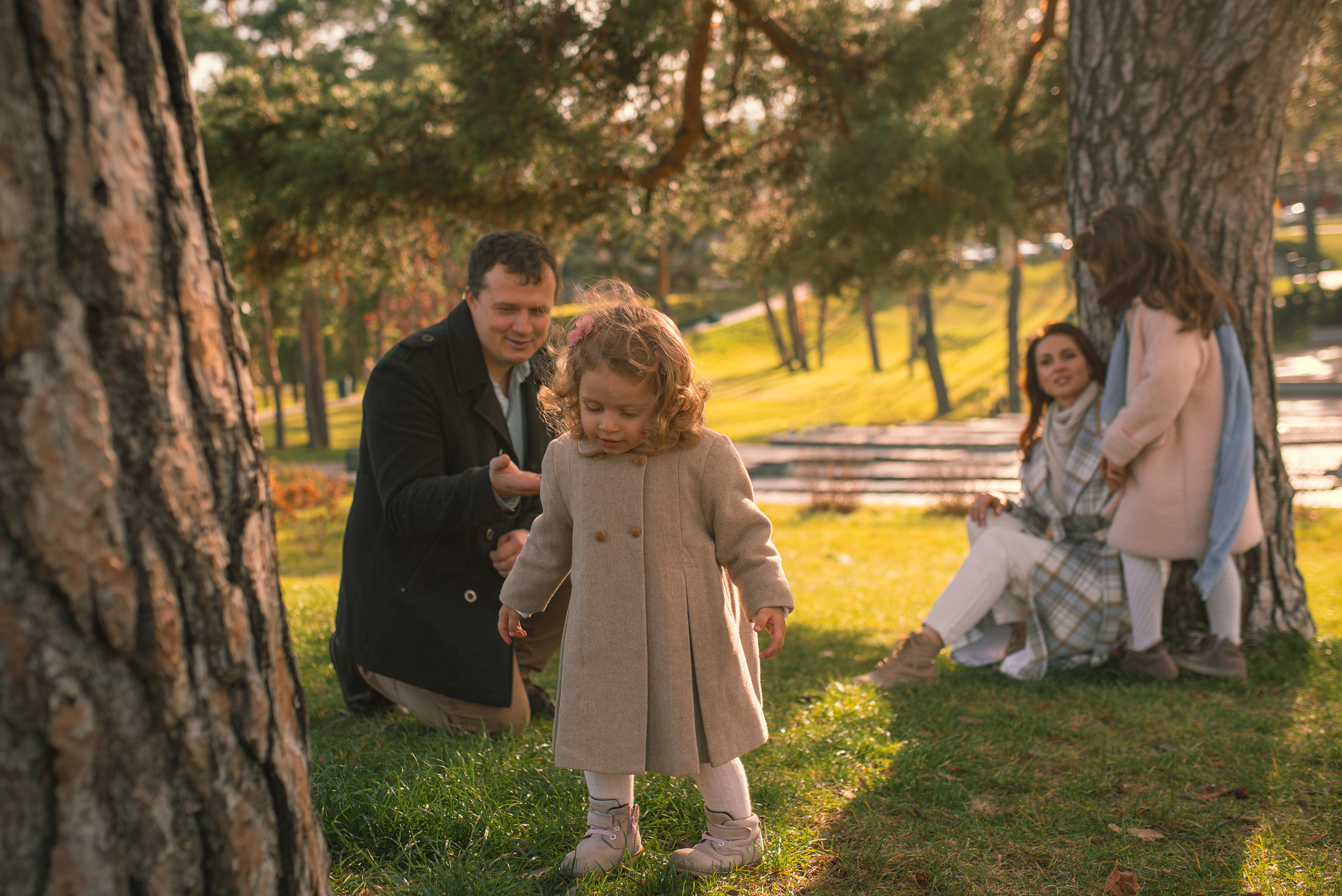 Autumn vibe with Anastasia, Andriy, Varvara & Yesenia. Татьяна Малышева — семейный фотограф и видеограф в Валенсии, Испания