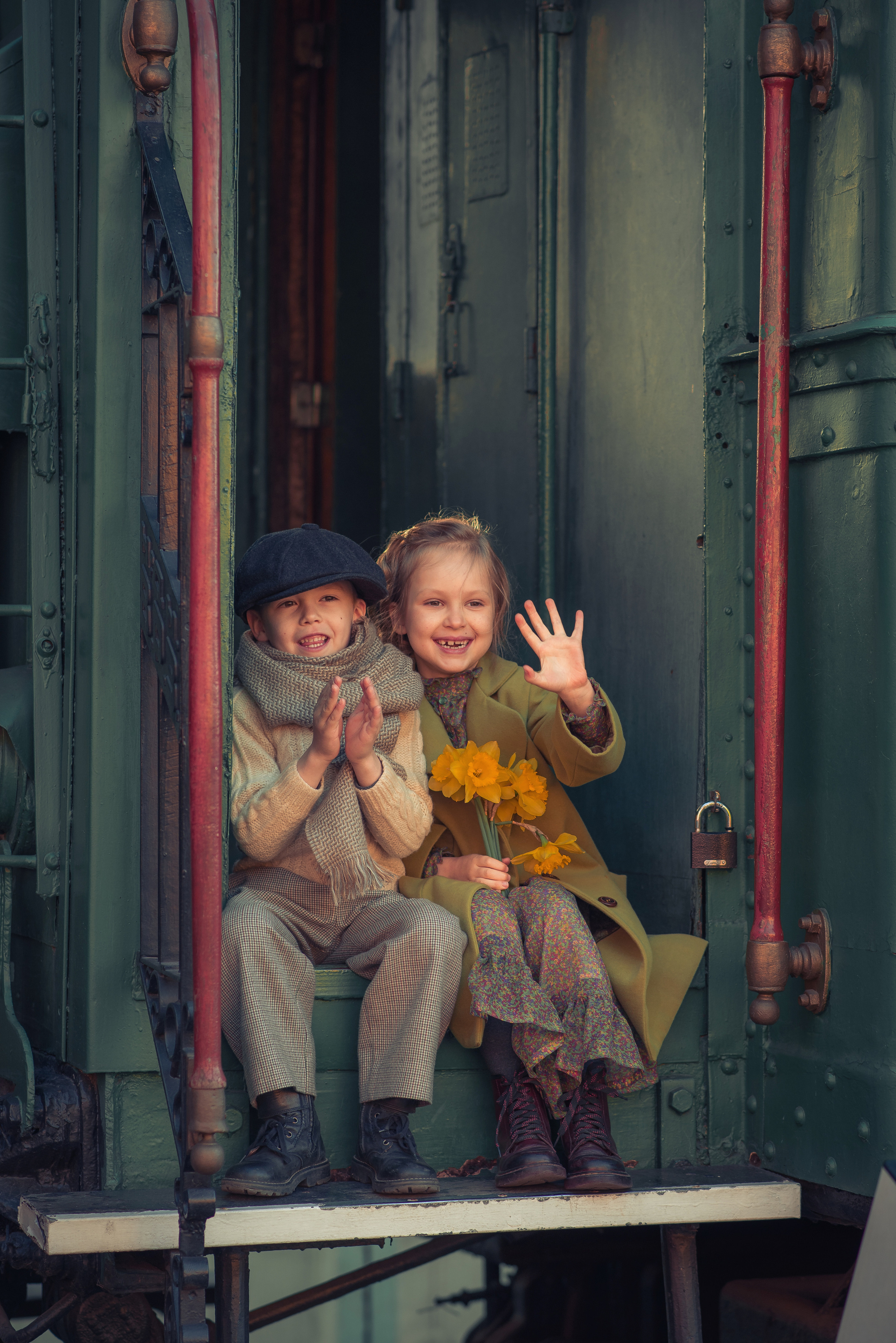 The Train Station Story. Tatiana Malysheva — family photographer and videographer in Valencia, Spain