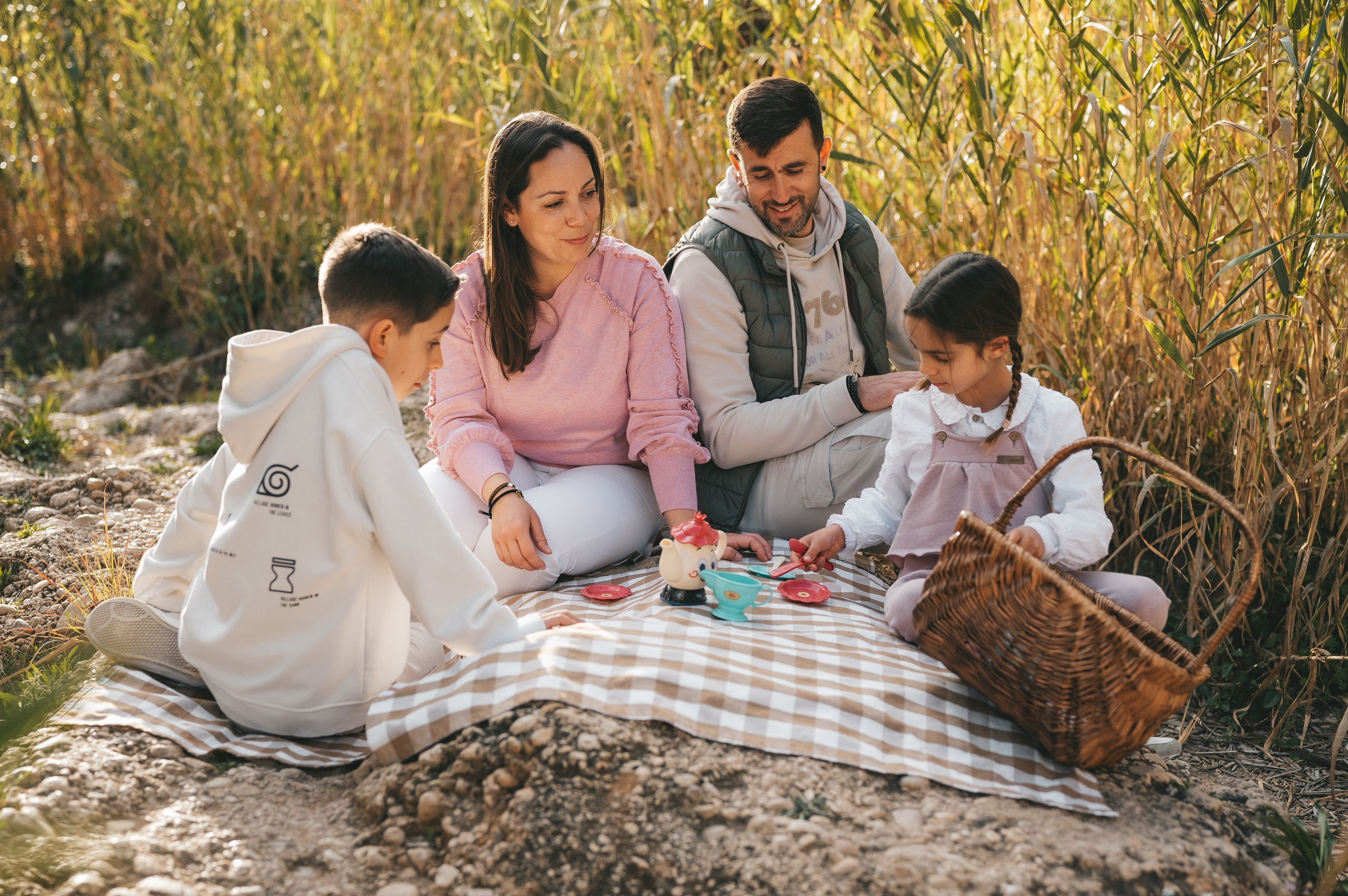 Angel, Sara, Angelito y Martina. Тетяна Малишева - сімейний фотограф і відеограф у Валенсії, Іспанія