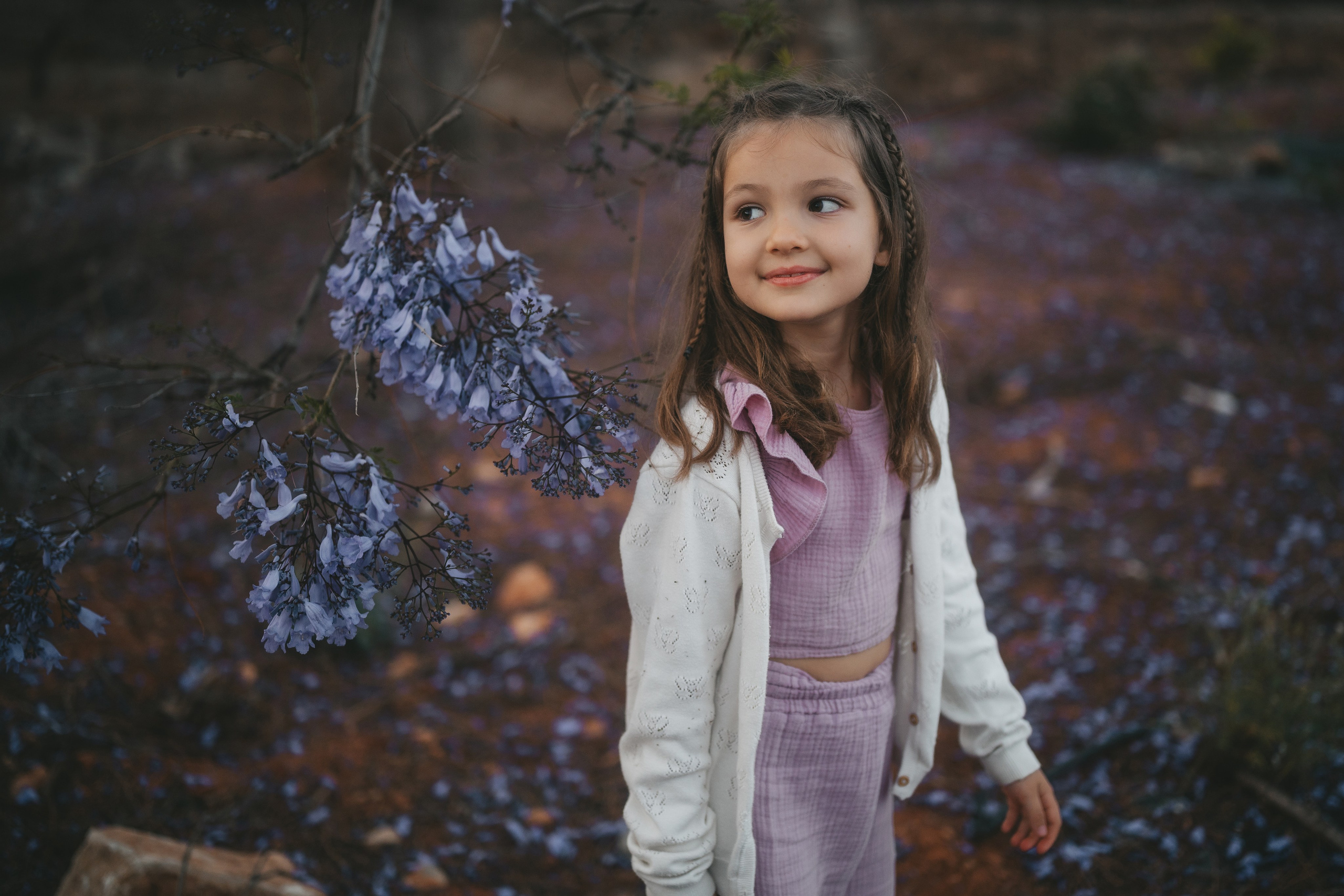 Jacaranda flowers. Tatiana Malysheva — family photographer and videographer in Valencia, Spain