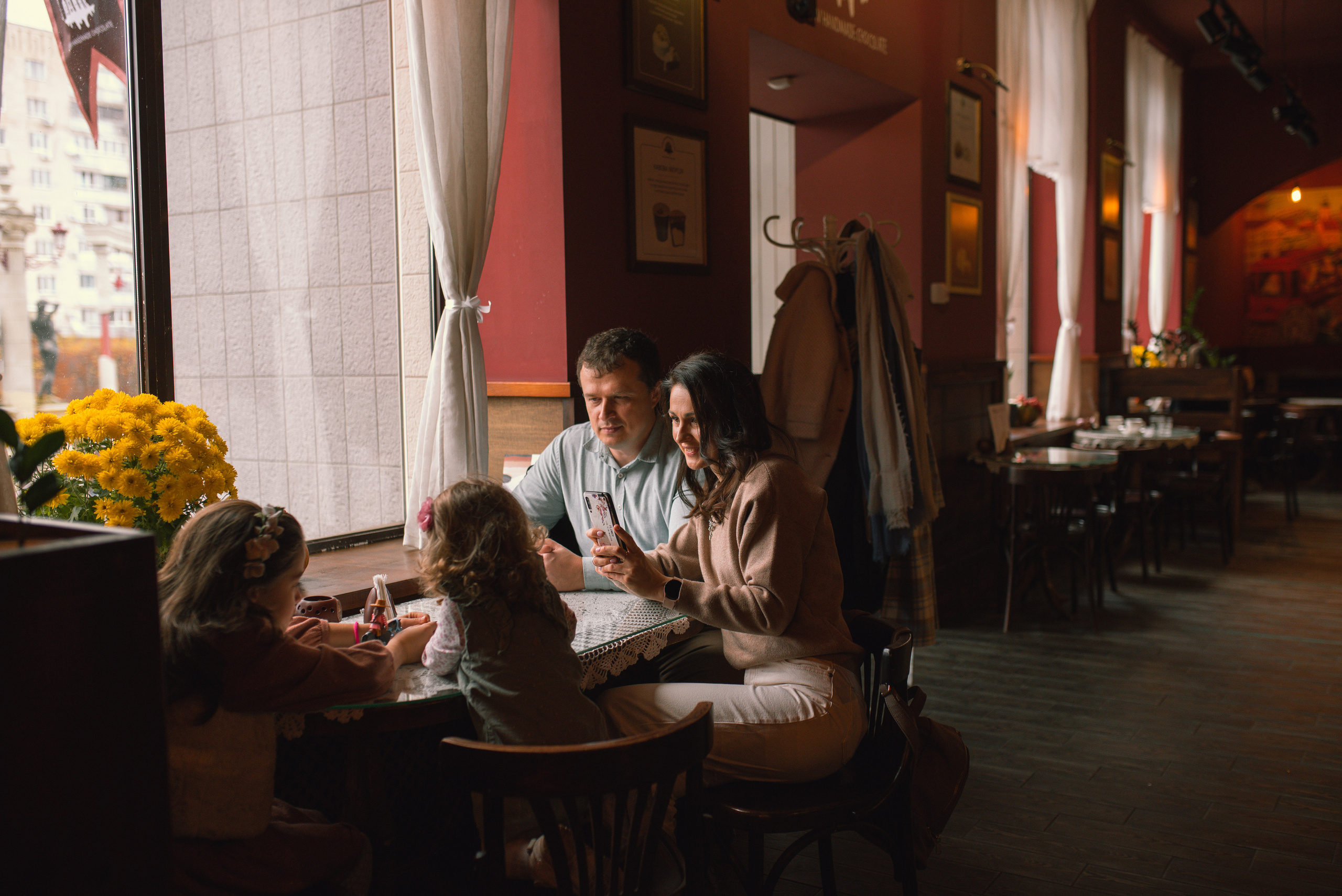 Table for 4. Tatiana Malysheva — lifestyle fotógrafa y videógrafa en Valencia, España