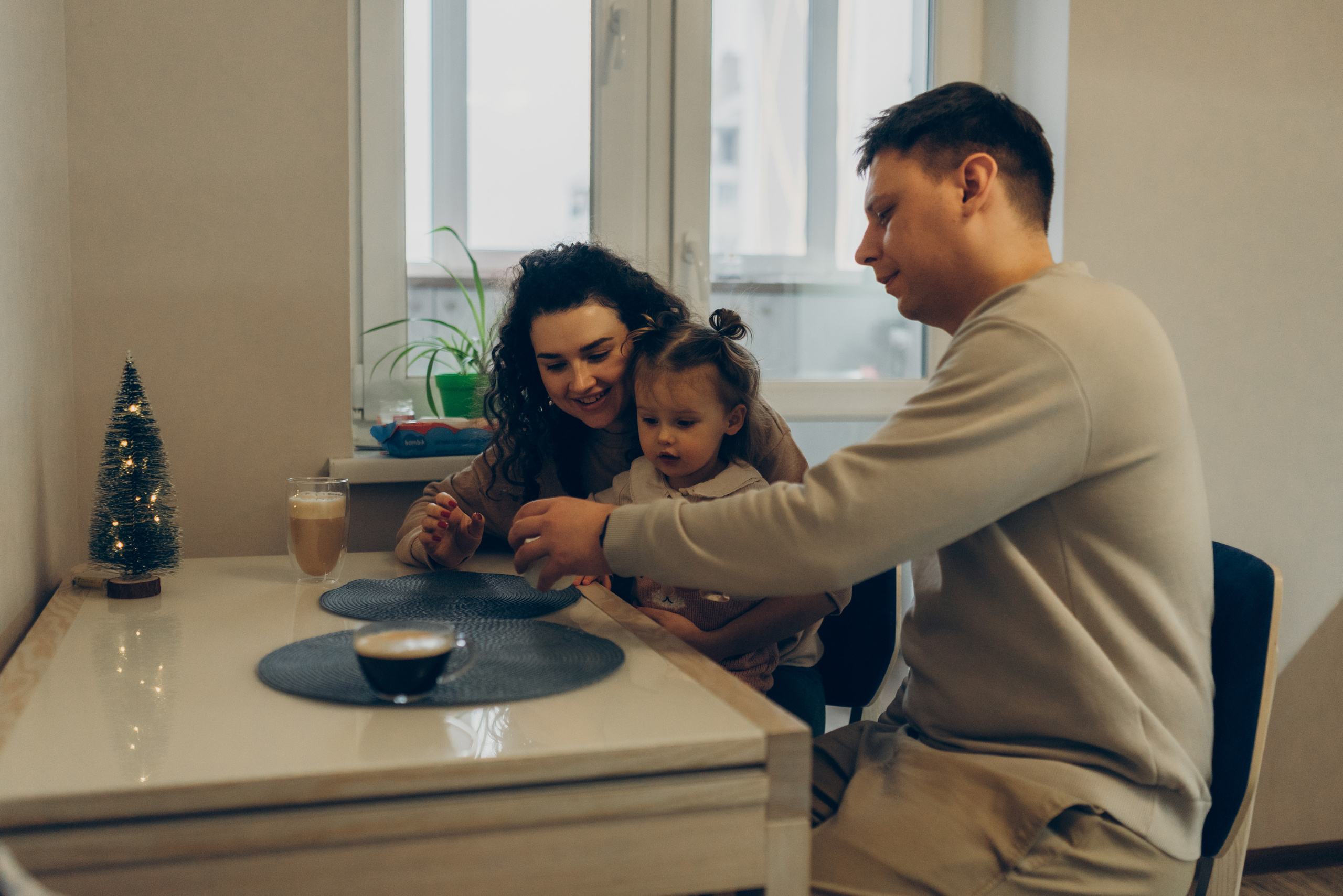 Andrii, Natalia and Mia. Татьяна Малышева — семейный фотограф и видеограф в Валенсии, Испания