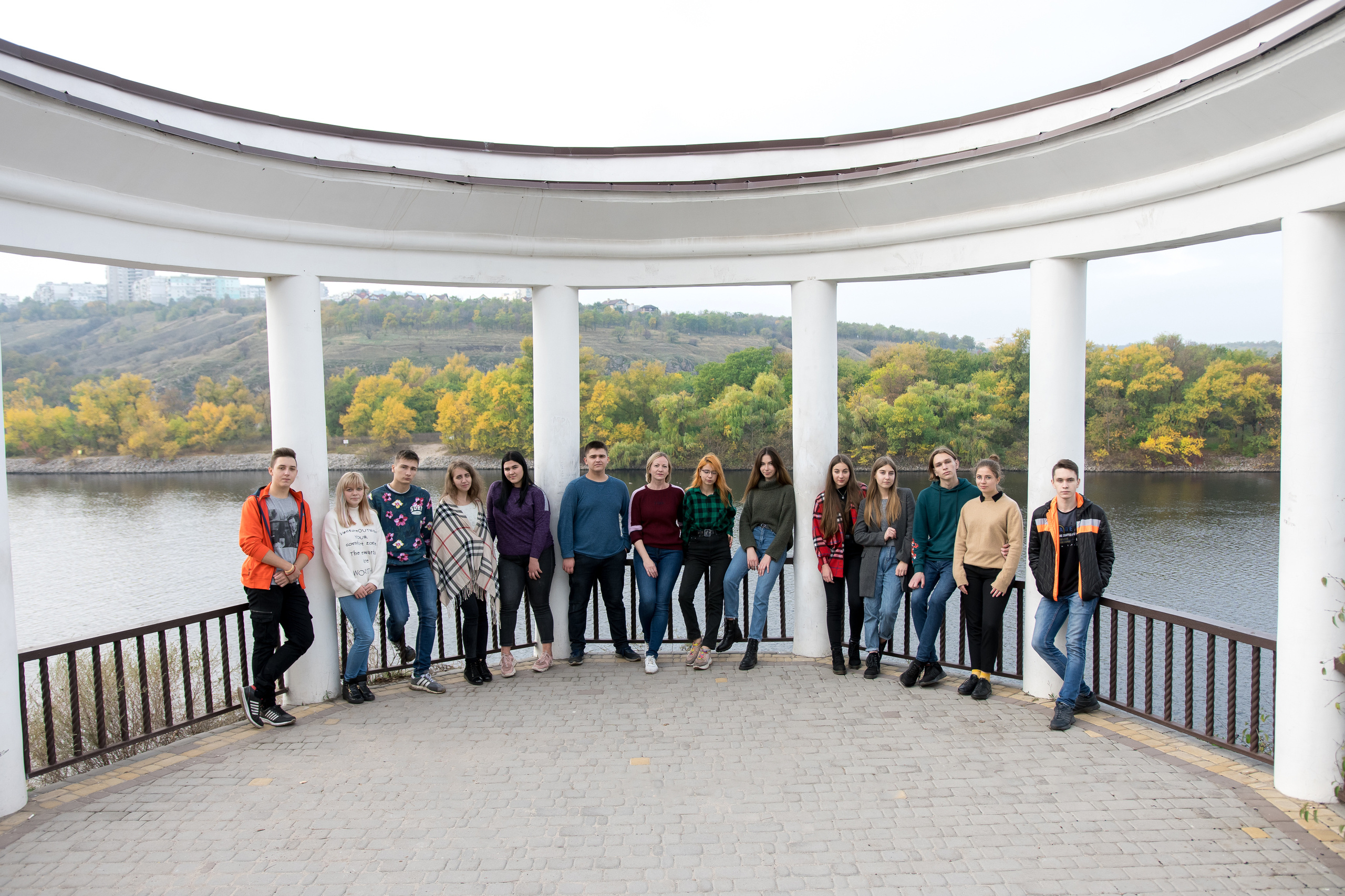 Сичевой коллегиум 11А пикник на Хортице. Випускні альбоми Олега Кононова