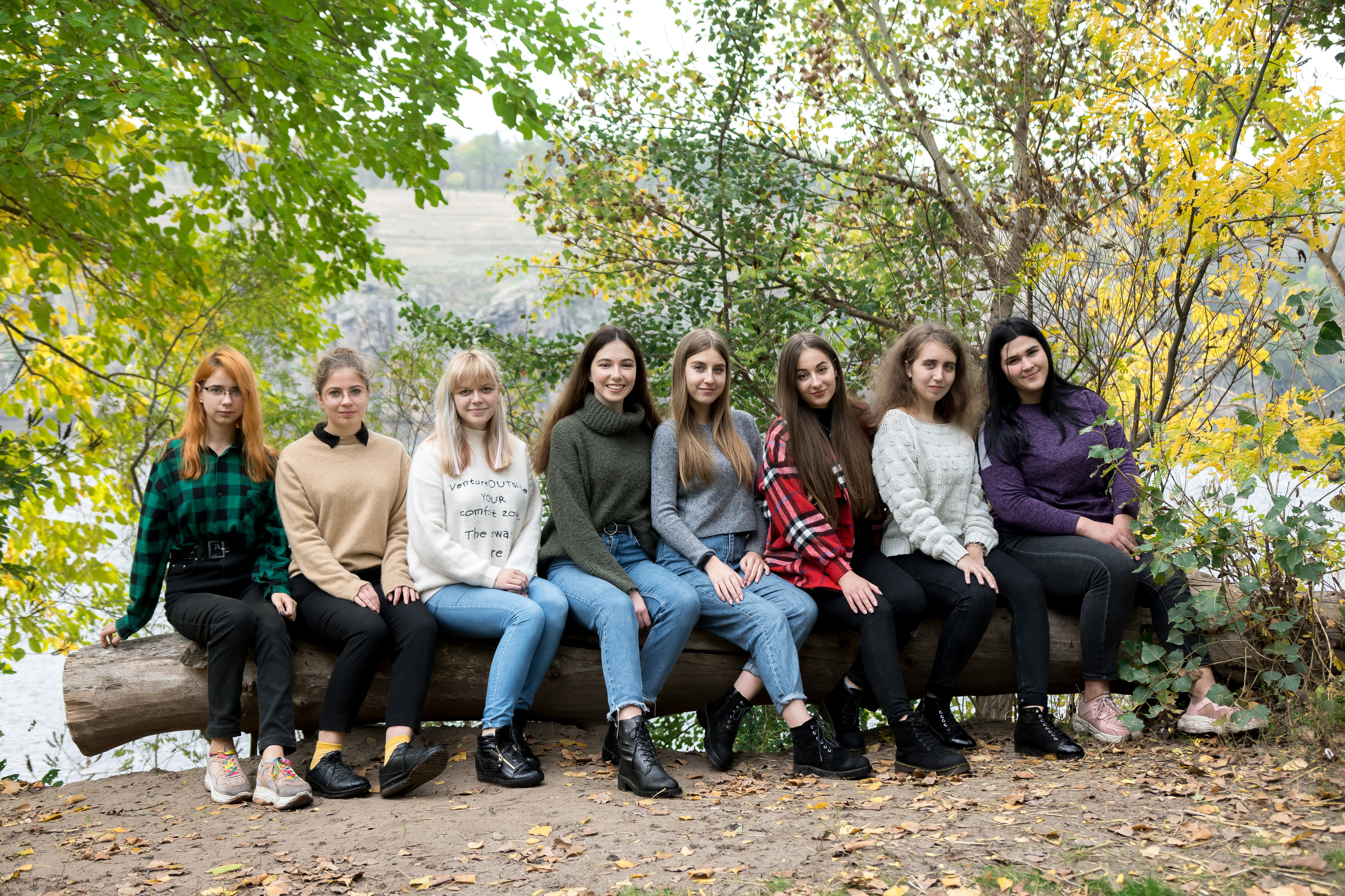 Сичевой коллегиум 11А пикник на Хортице. Випускні альбоми Олега Кононова