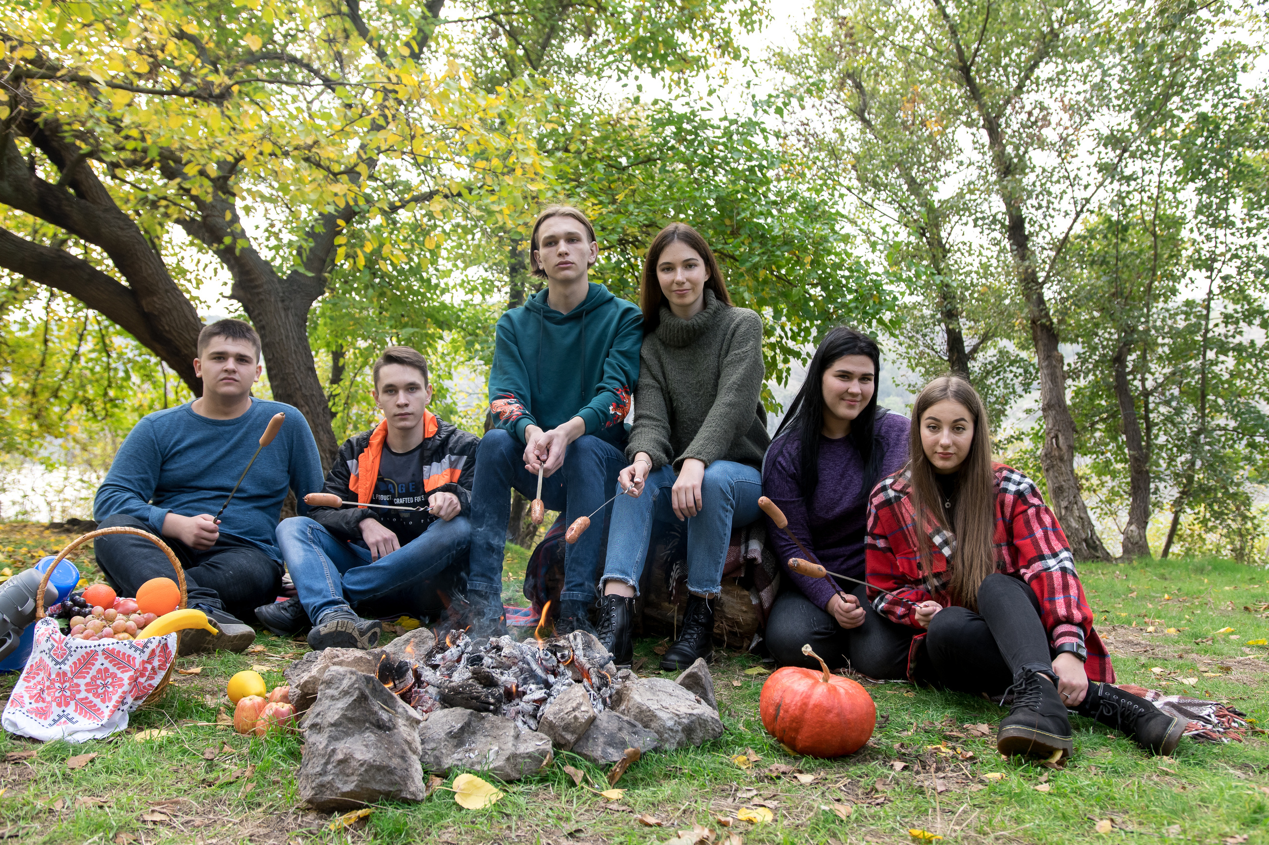 Сичевой коллегиум 11А пикник на Хортице. Випускні альбоми Олега Кононова