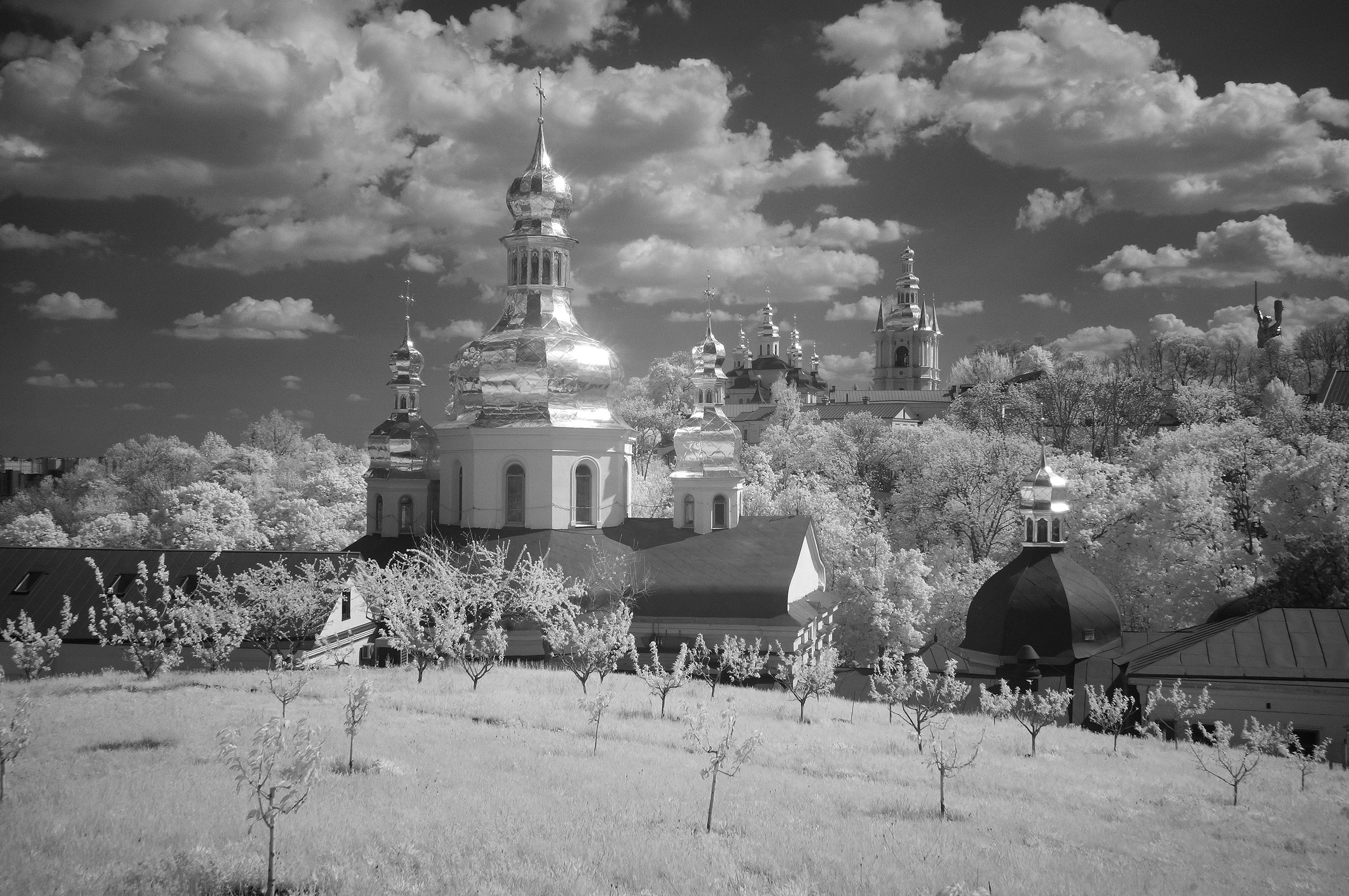 ІнЧе. Архімандрит Симон. Фотограф. Дизайнер. Ілюстратор