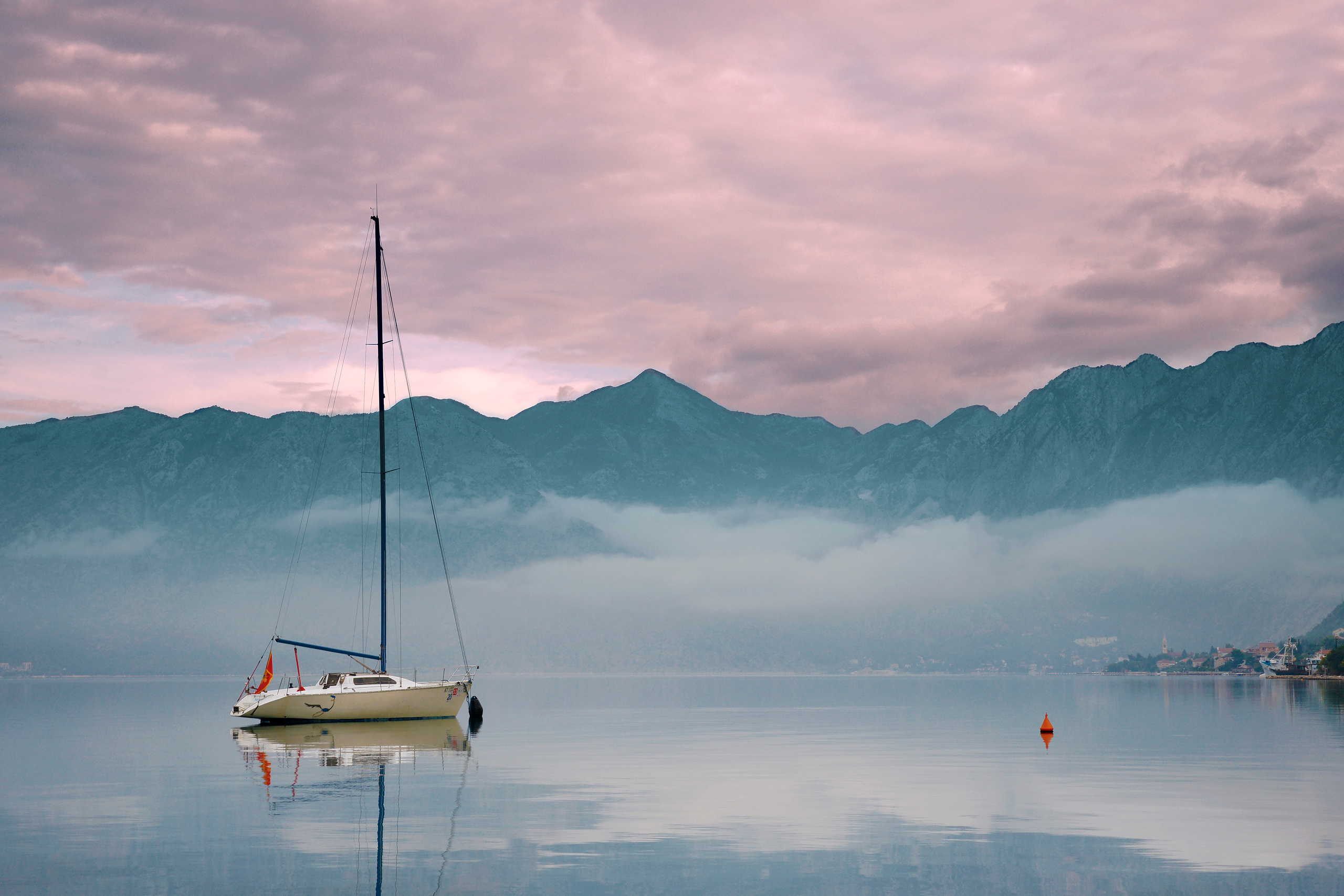ФайнаАРТ. Архімандрит Симон. Фотограф. Дизайнер. Ілюстратор