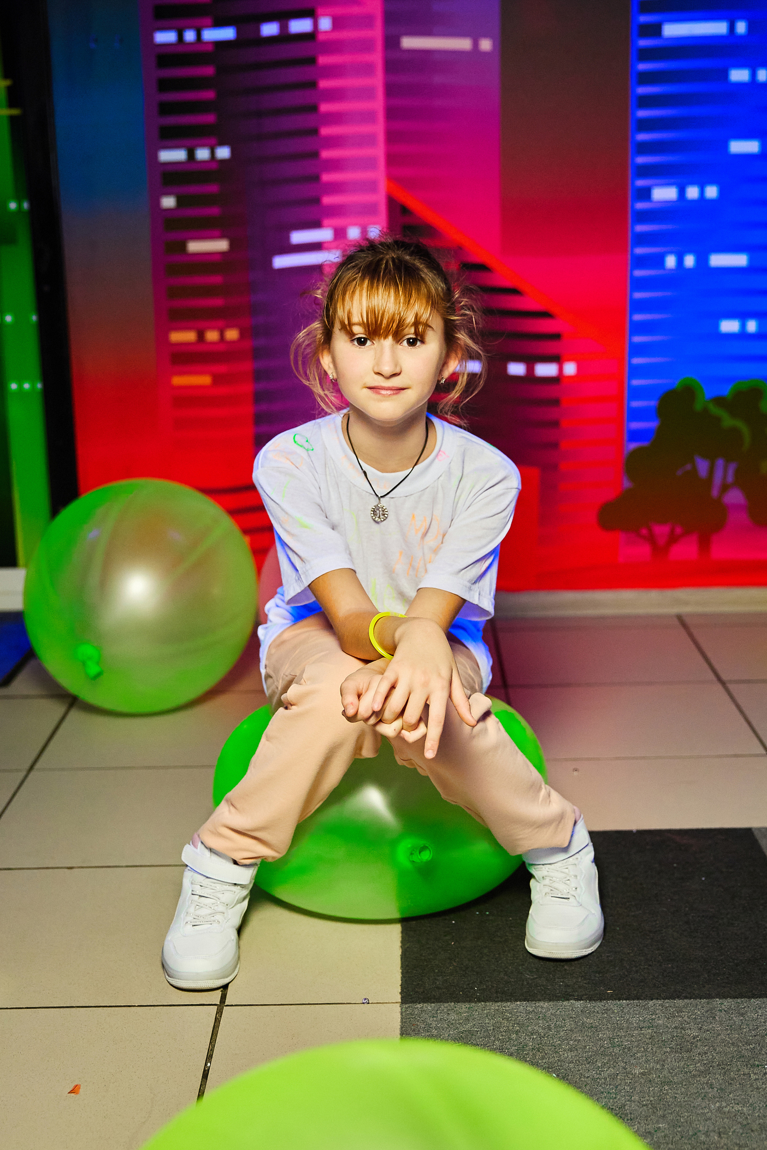 Фотограф на дитячий день народження у Дніпрі - неоновий клуб City Golf