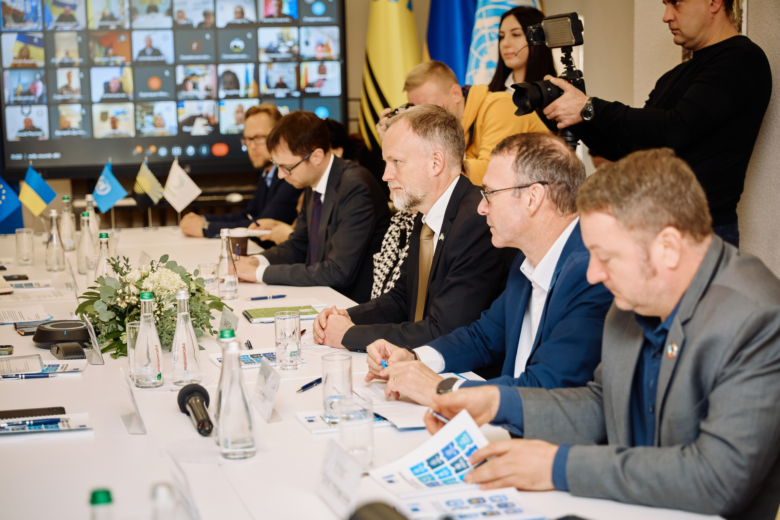 Фото зустрічі посла Австрії, з головами Дніпропетровської, Донецької, Луганської Військової ОДА