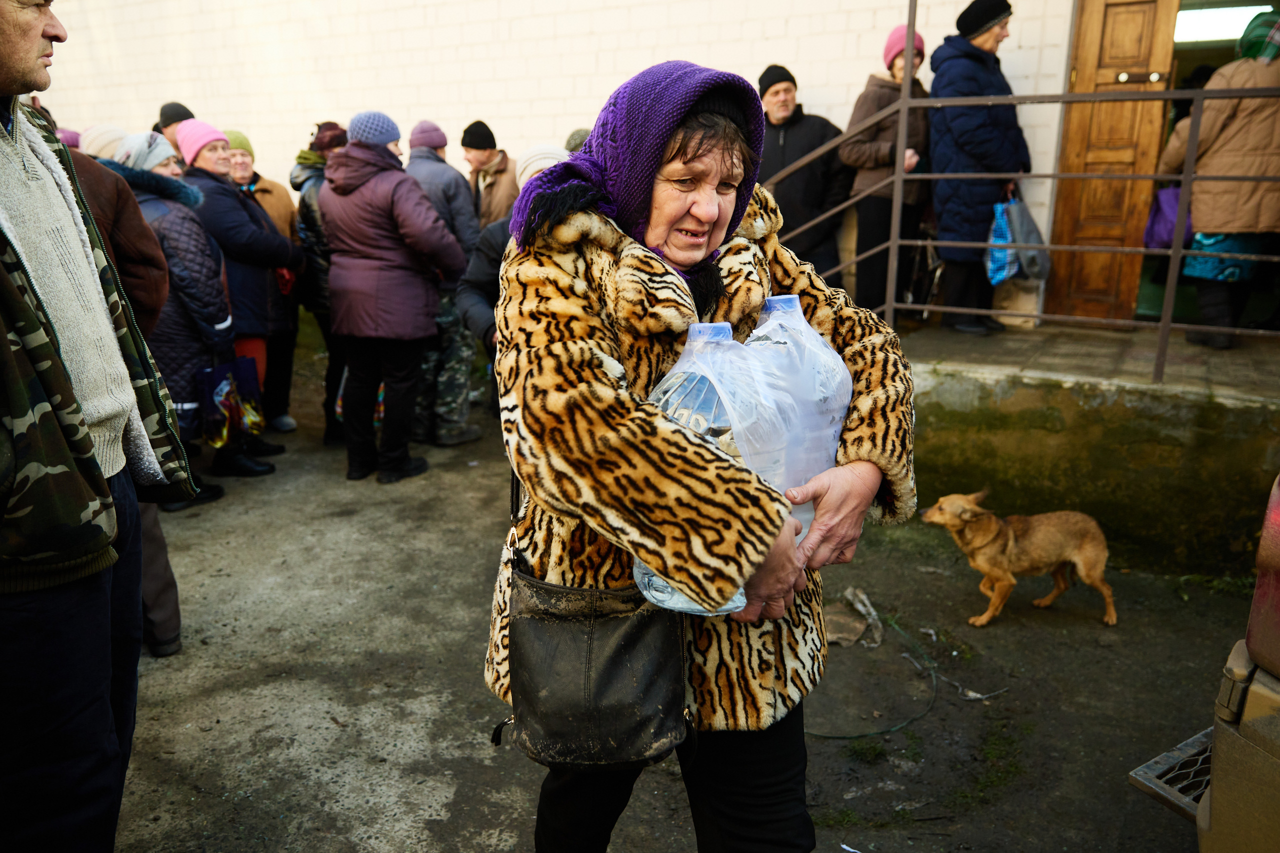 Високопілля. Херсонська область. Видача гуманітарної допомоги
