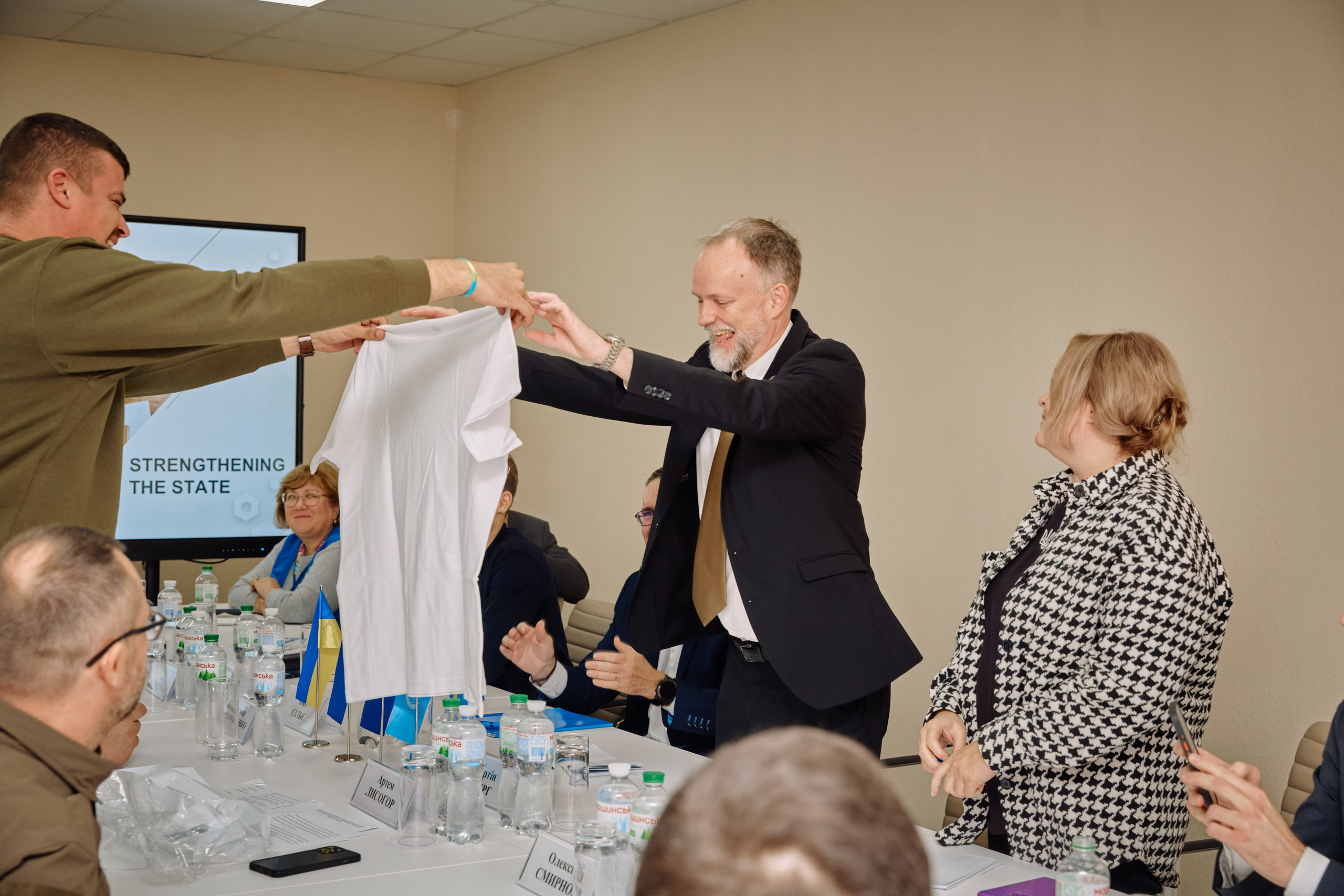 Фото зустрічі посла Австрії, з головами Дніпропетровської, Донецької, Луганської Військової ОДА