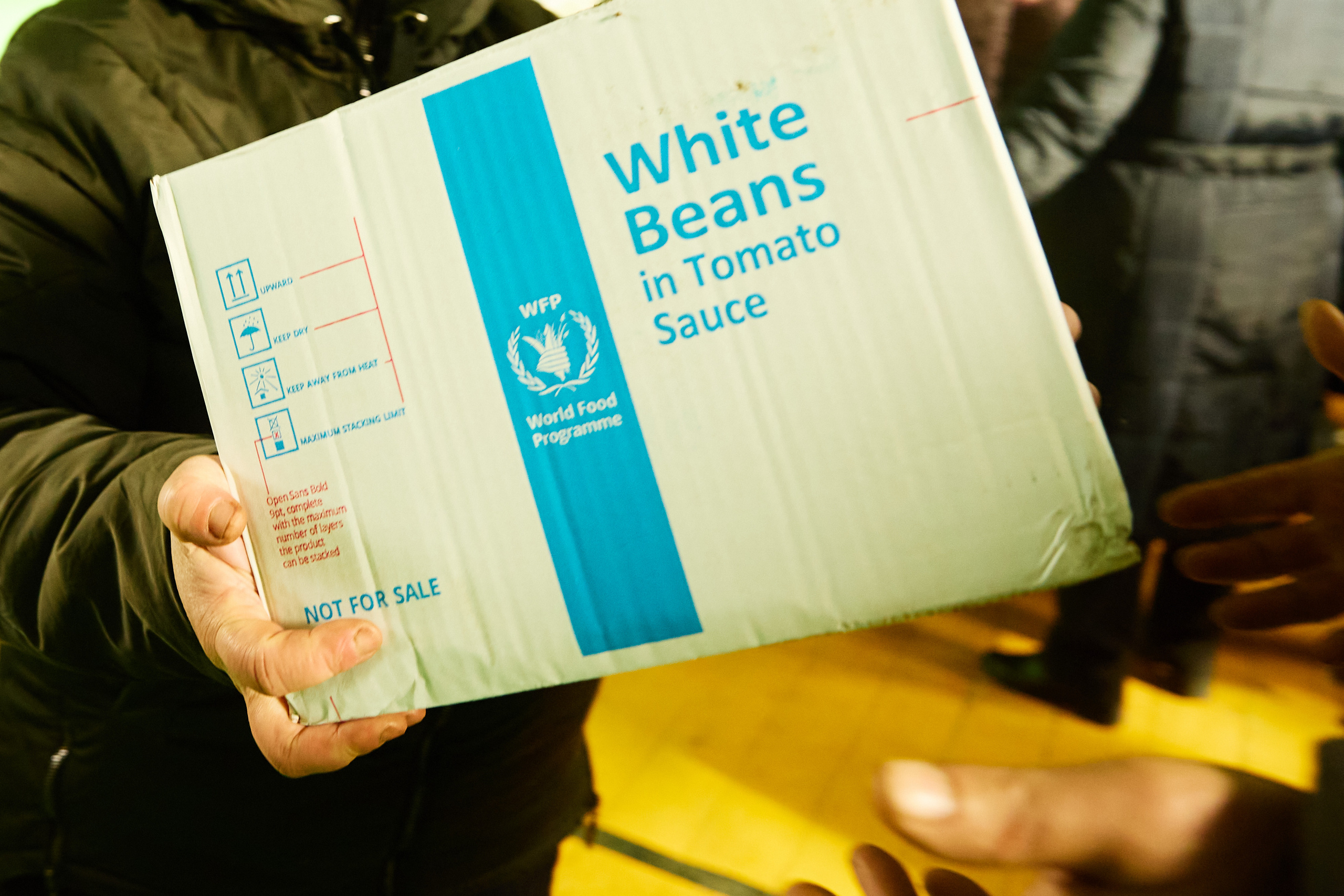 Високопілля. Херсонська область. Видача гуманітарної допомоги