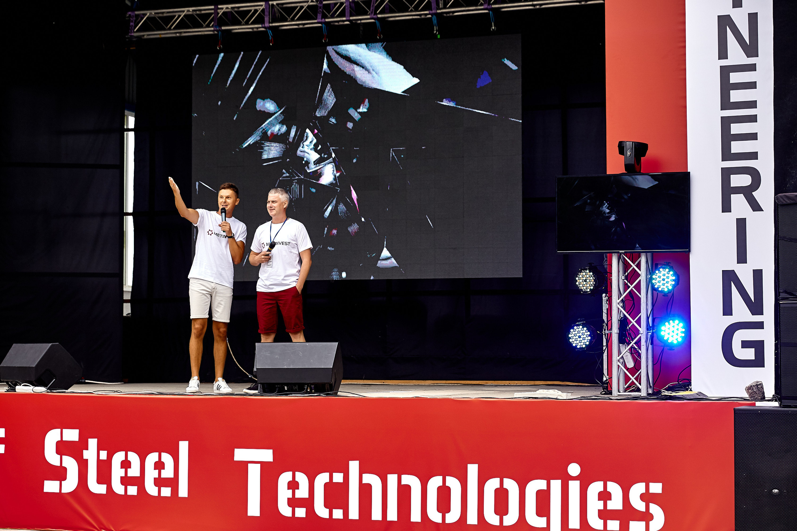 Репортажна фотосессія тимбілдингу для компанії Метінвест Інжинірінг