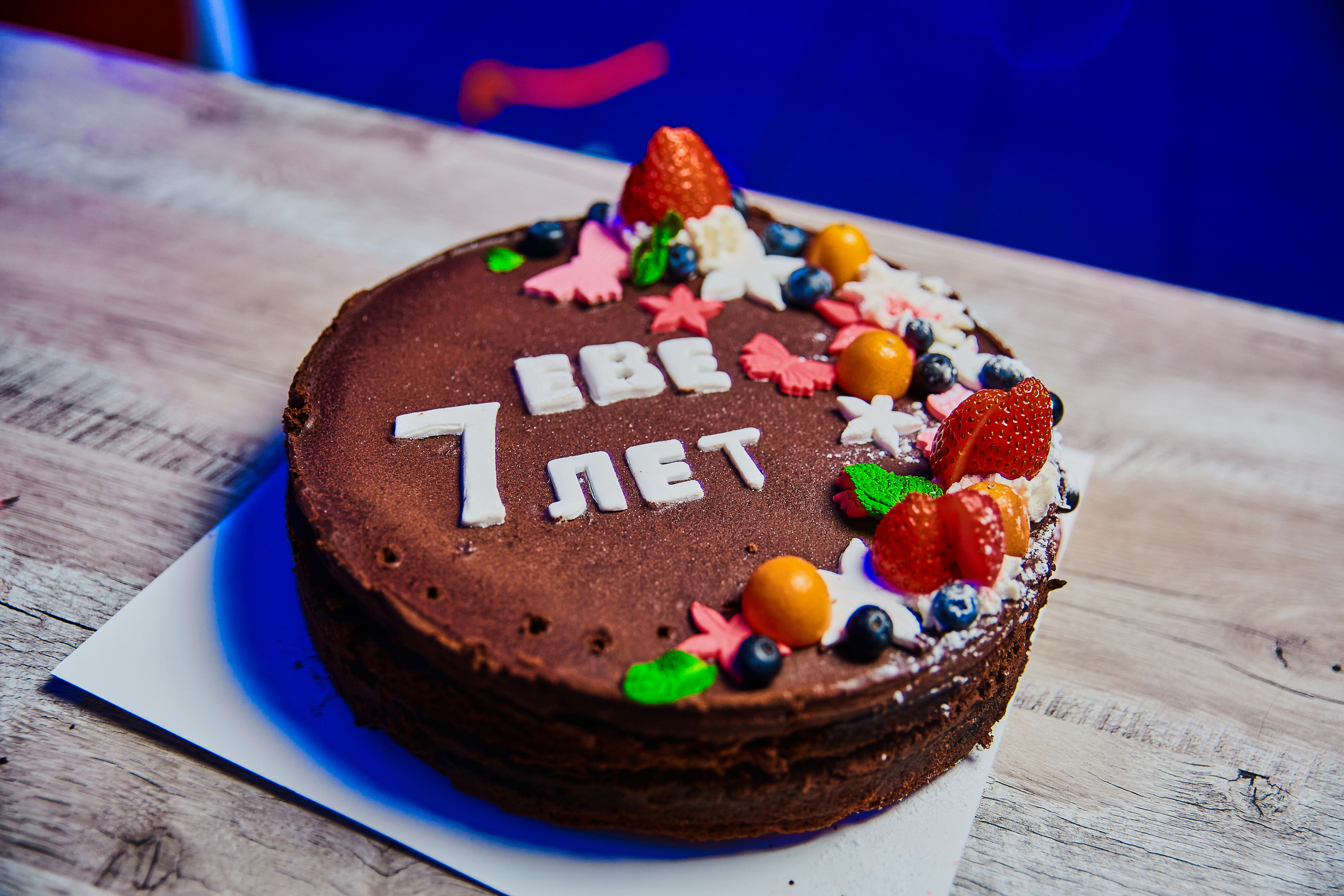 Фотограф на дитячий день народження у Дніпрі - неоновий клуб City Golf