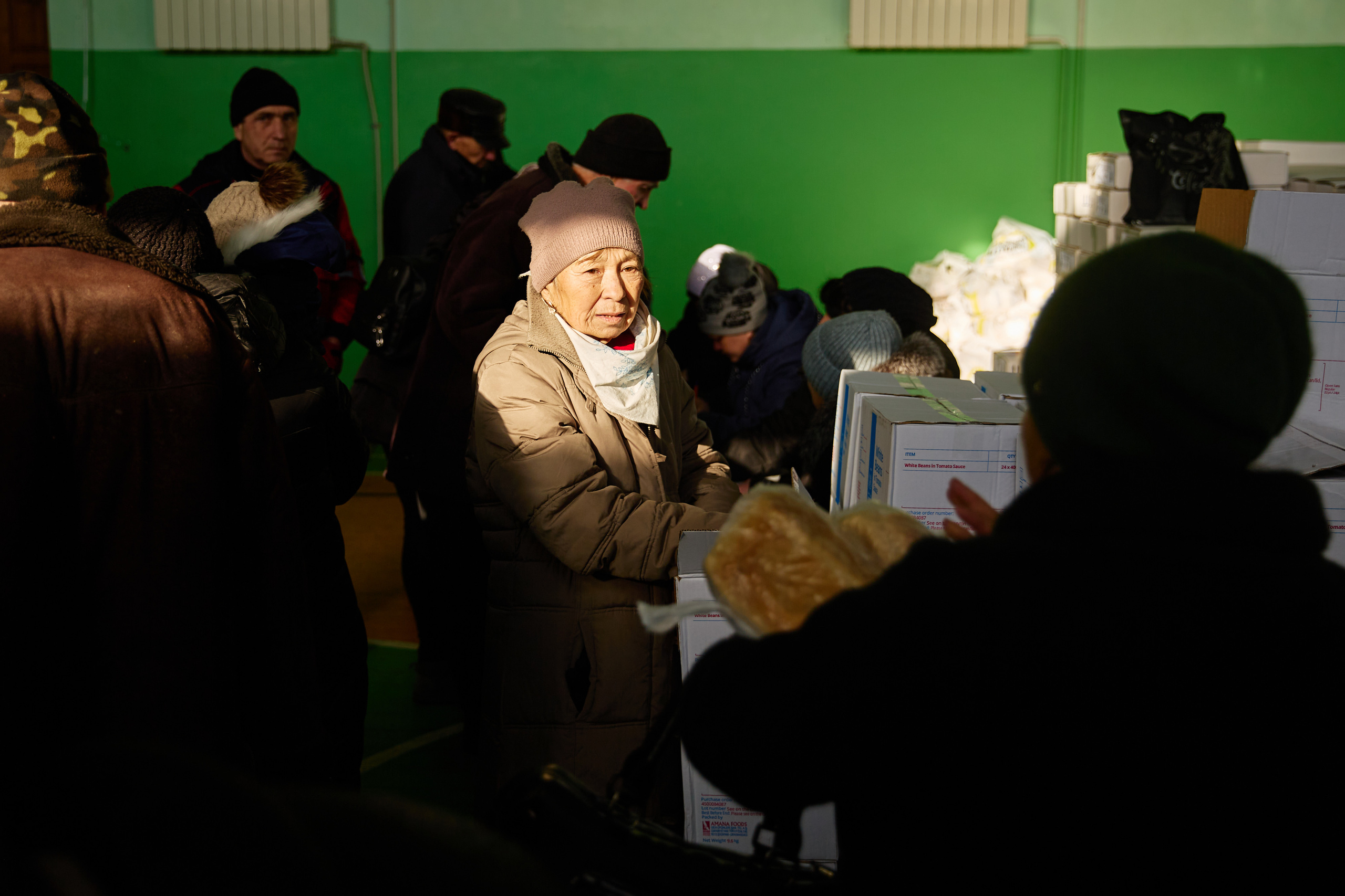 Високопілля. Херсонська область. Видача гуманітарної допомоги