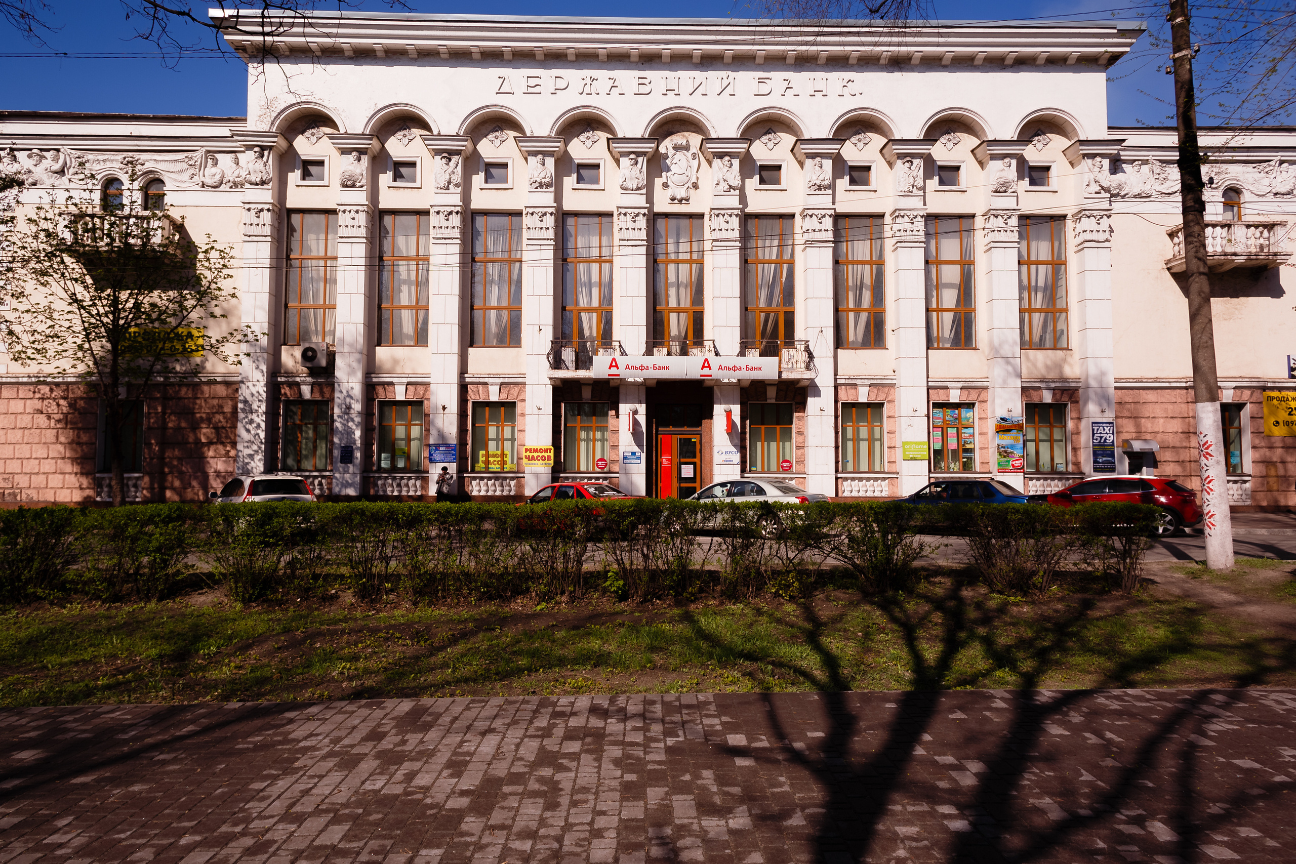 Фото приміщень для рекламних буклетів. Зйомка фасадів та інтер’єрів