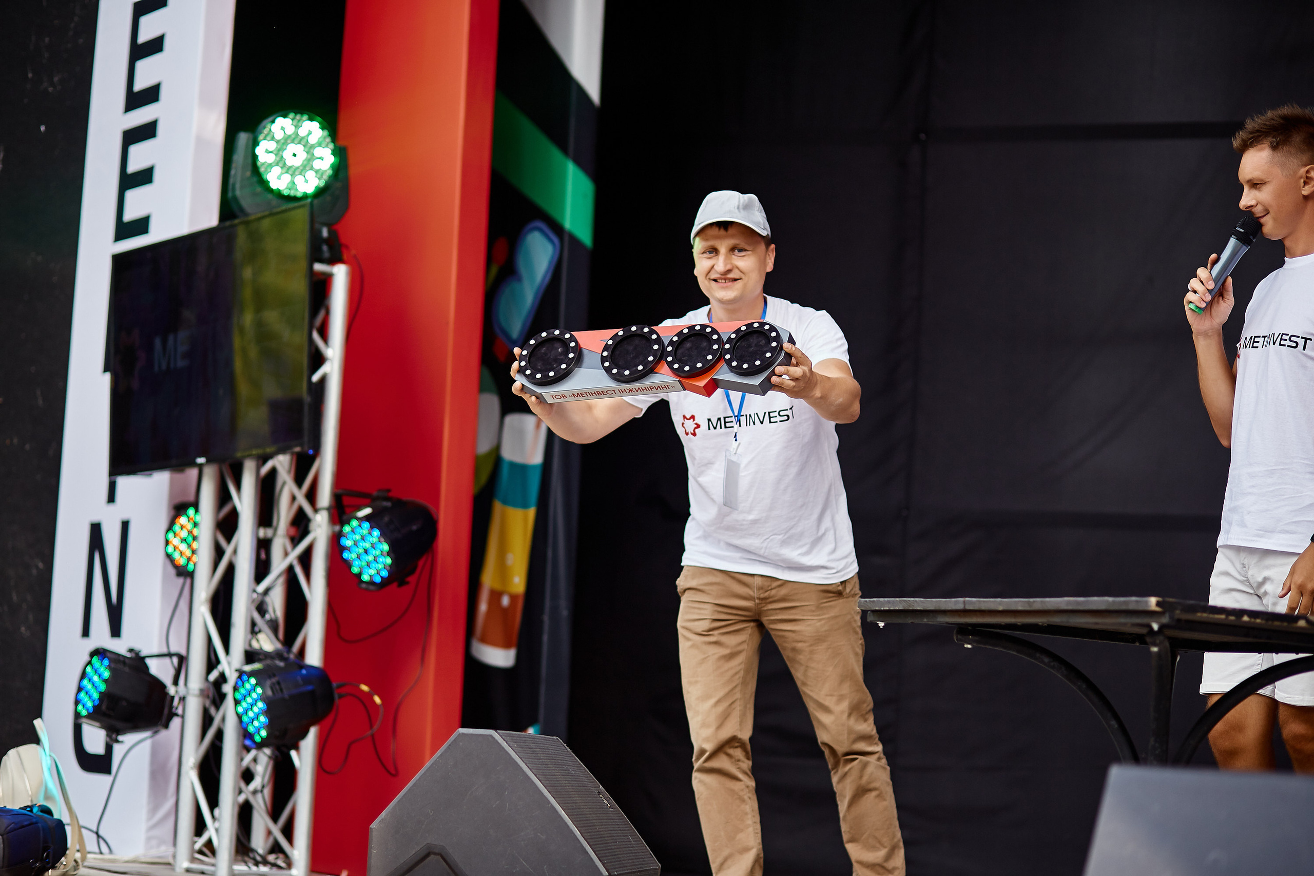 Репортажна фотосессія тимбілдингу для компанії Метінвест Інжинірінг