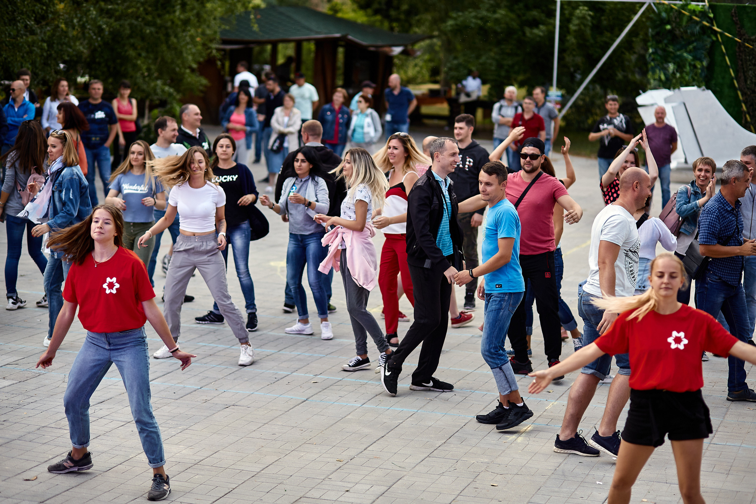 Репортажна фотосессія тимбілдингу для компанії Метінвест Інжинірінг