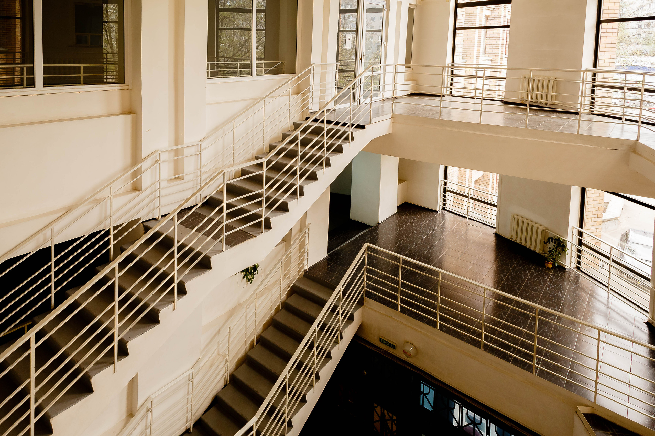 Фото приміщень для рекламних буклетів. Зйомка фасадів та інтер’єрів