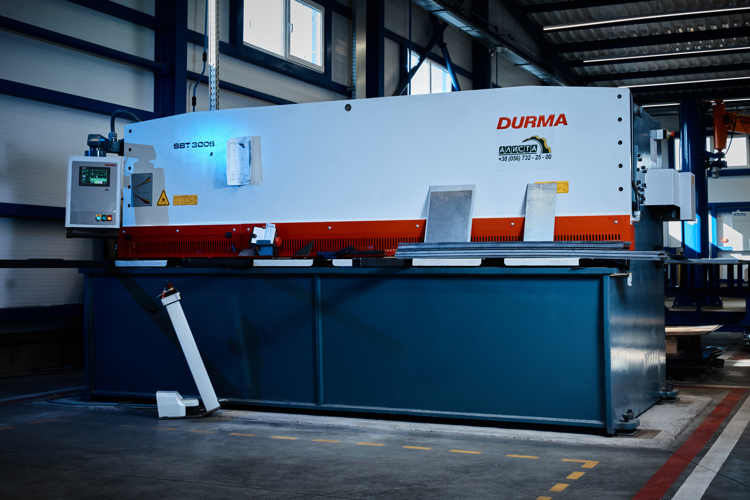 Рекламная съемка оборудования для компании "Алиста" Фото станков