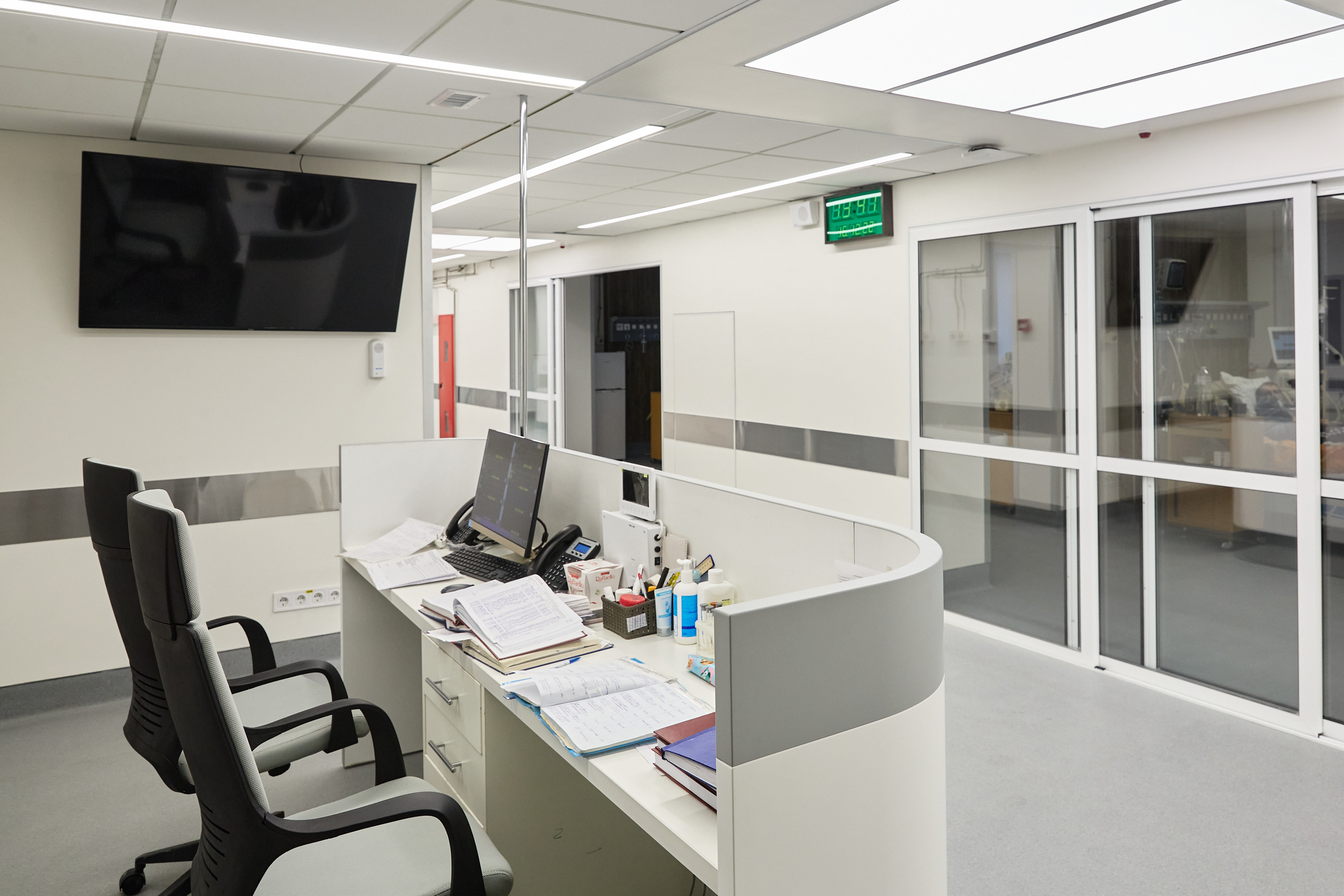 Интерьерное фото отделения интенсивной терапии, больницы г. Днепр