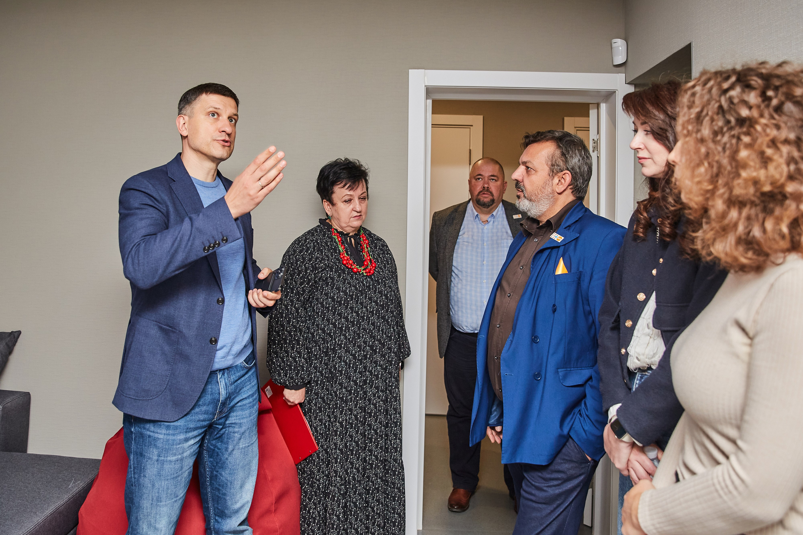 Репортажний фотограф Дніпро. Відкритя кризового центру у Павлограді