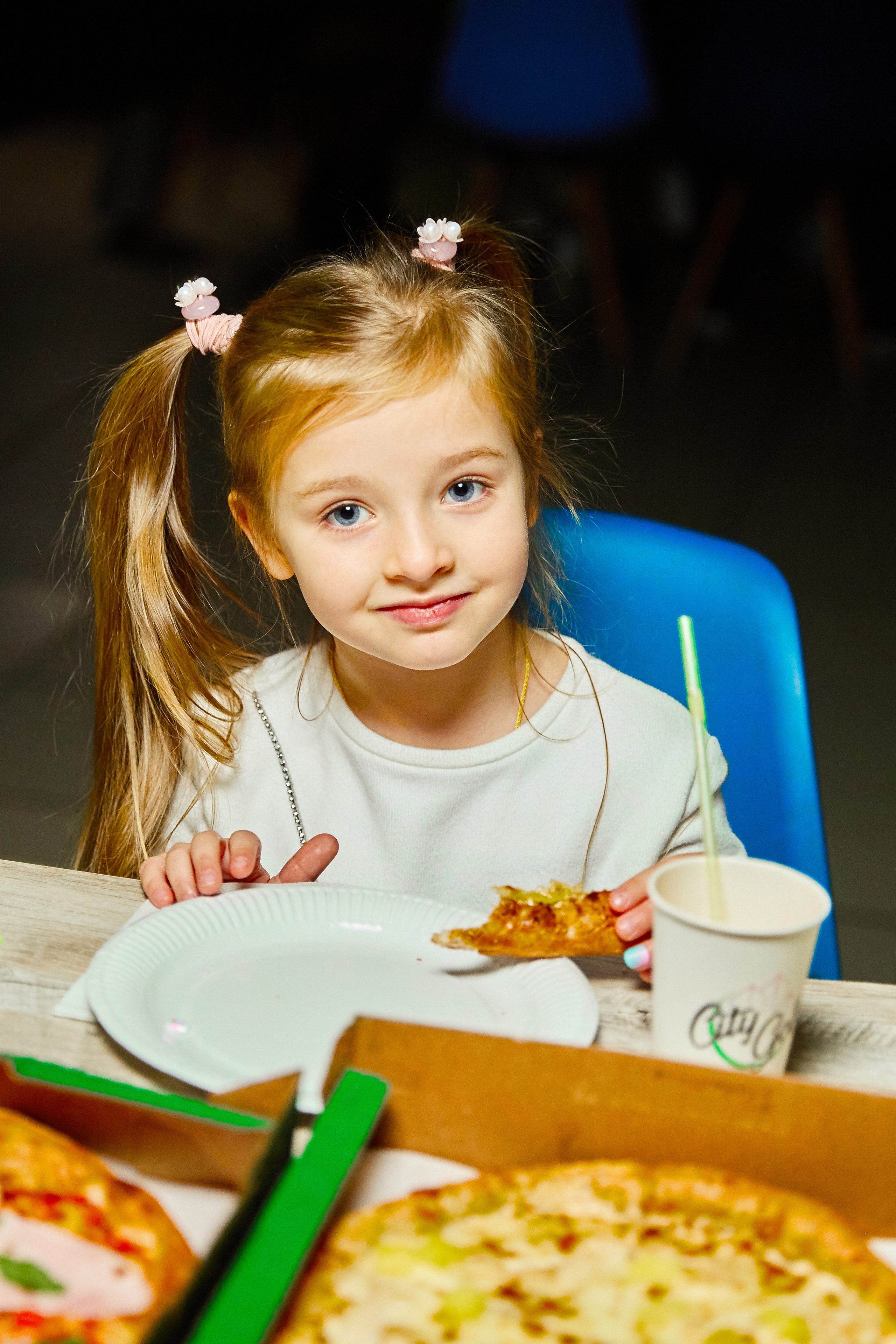 Фотограф на дитячий день народження у Дніпрі - неоновий клуб City Golf