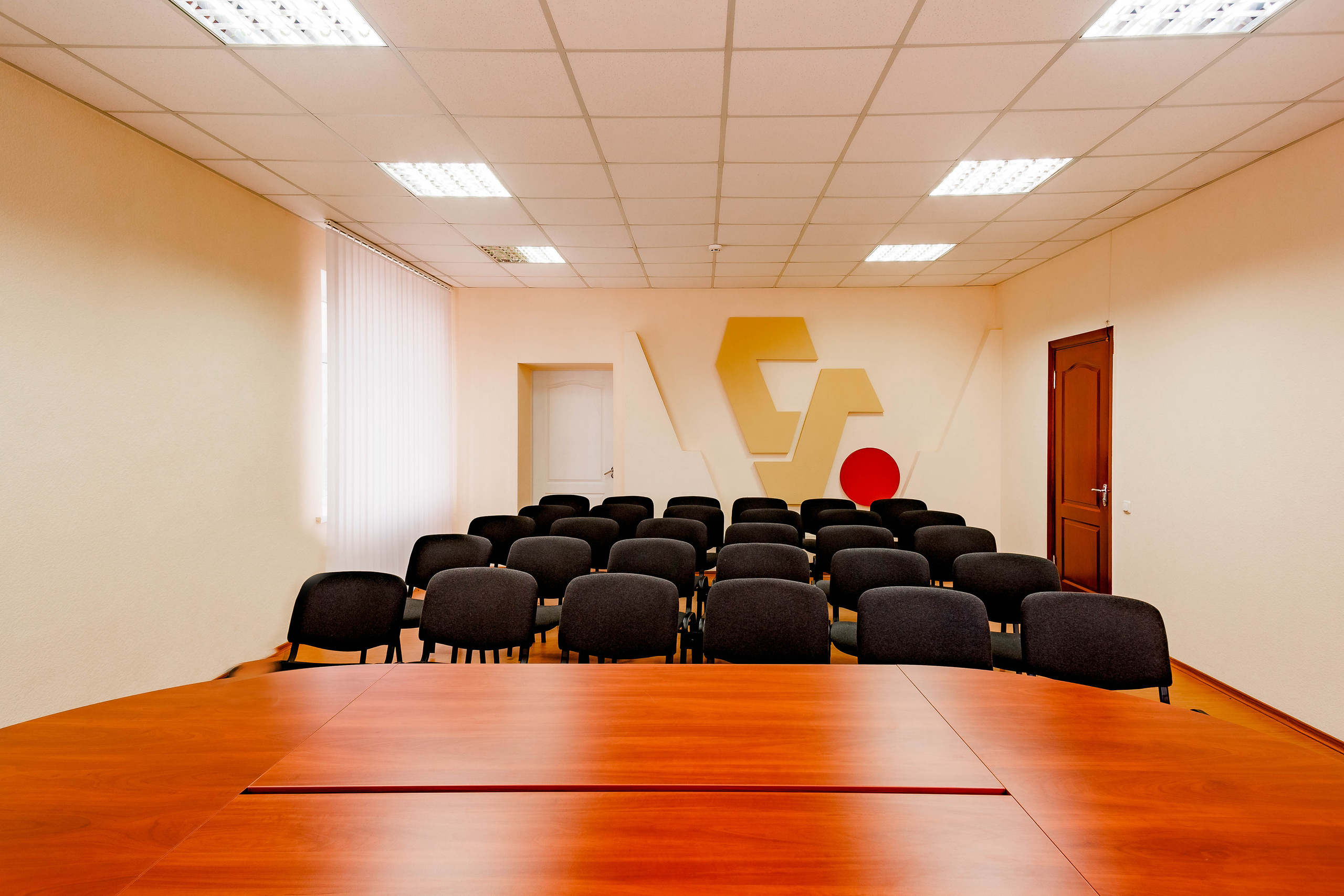 Фото приміщень для рекламних буклетів. Зйомка фасадів та інтер’єрів