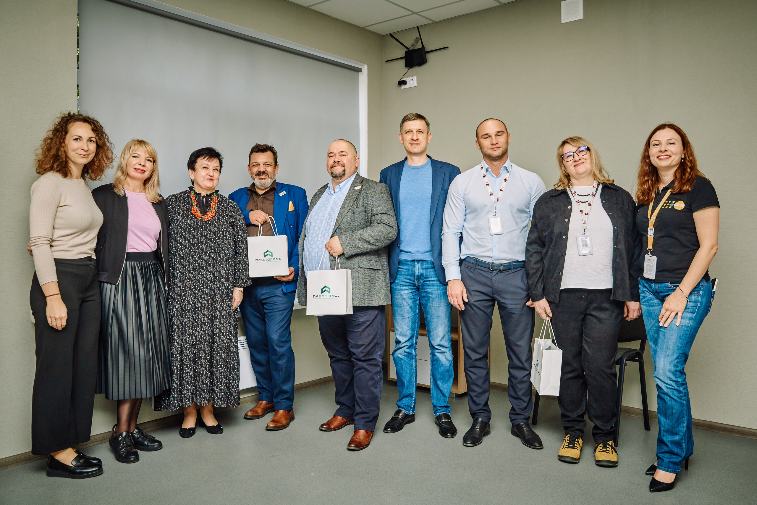 Репортажний фотограф Дніпро. Відкритя кризового центру у Павлограді