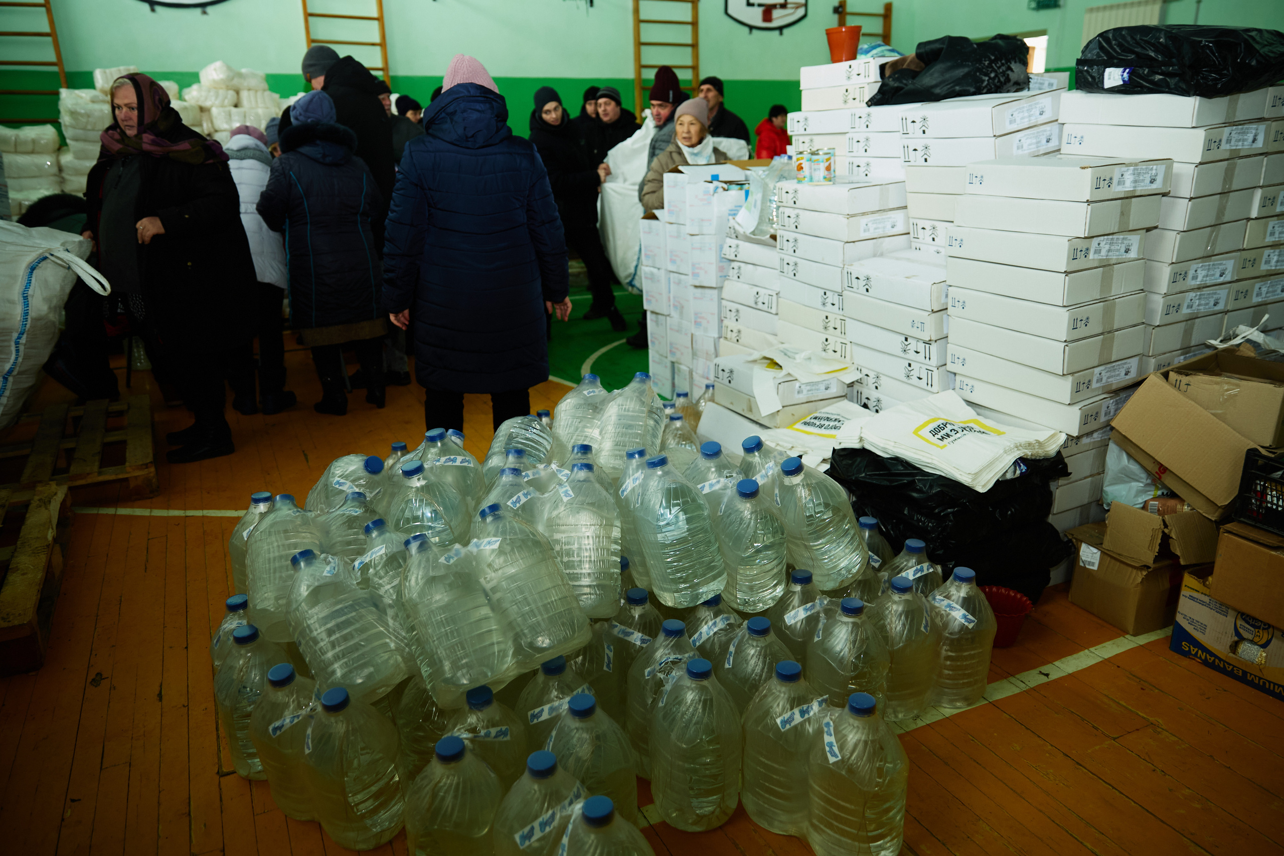 Високопілля. Херсонська область. Видача гуманітарної допомоги