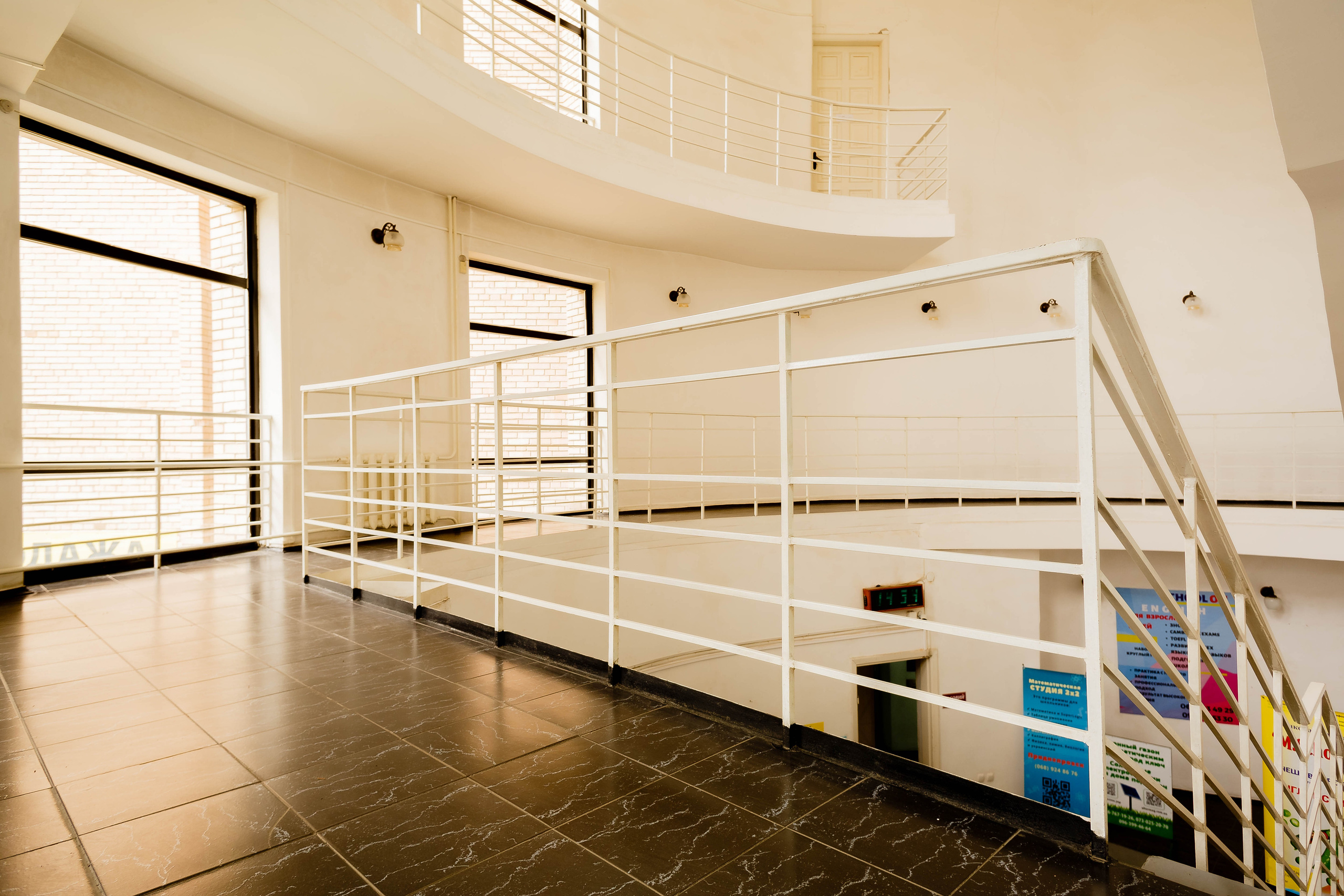 Фото приміщень для рекламних буклетів. Зйомка фасадів та інтер’єрів