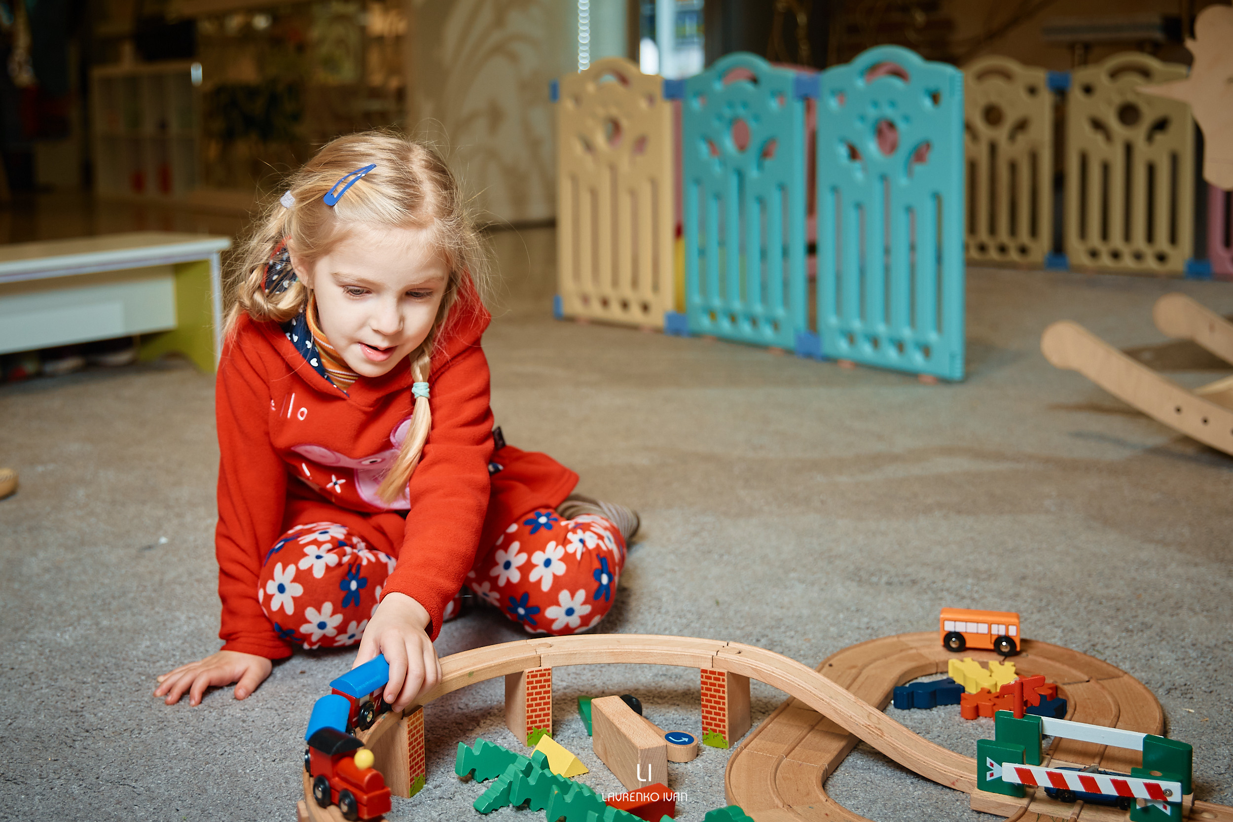 Зйомка інтер’єру дитячого центру ONE SEVEN LOUNGE