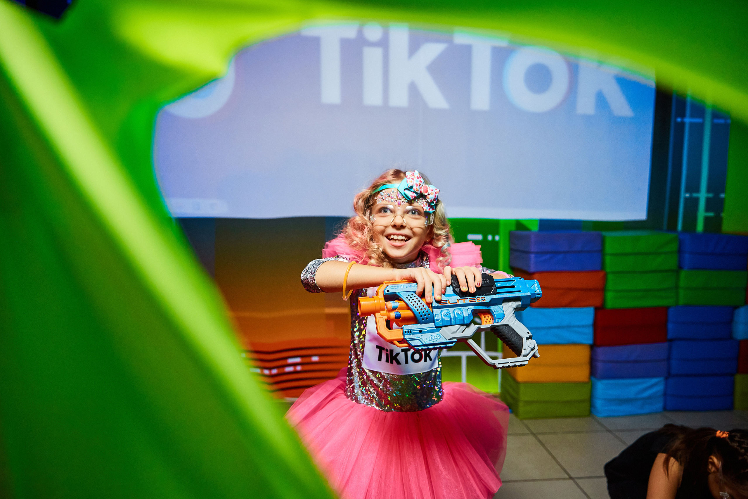 Фотограф на дитячий день народження у Дніпрі - неоновий клуб City Golf