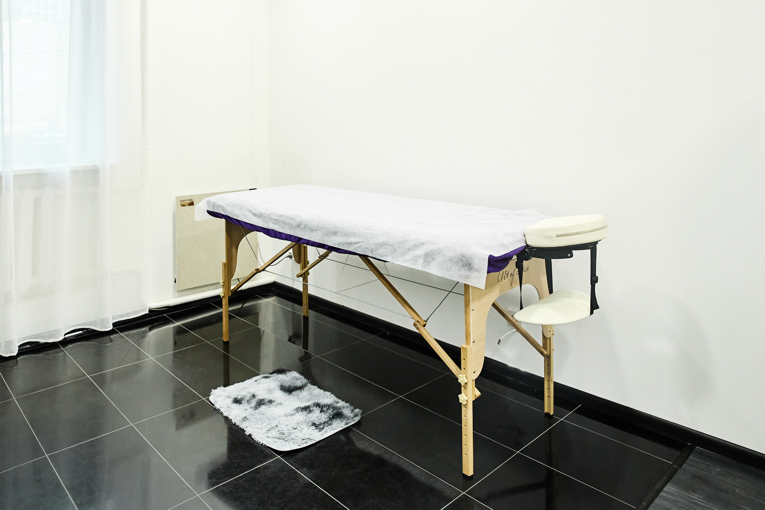 Інтер'єрні фото  кабінету масажу та Nail-сервісу, у Дніпрі