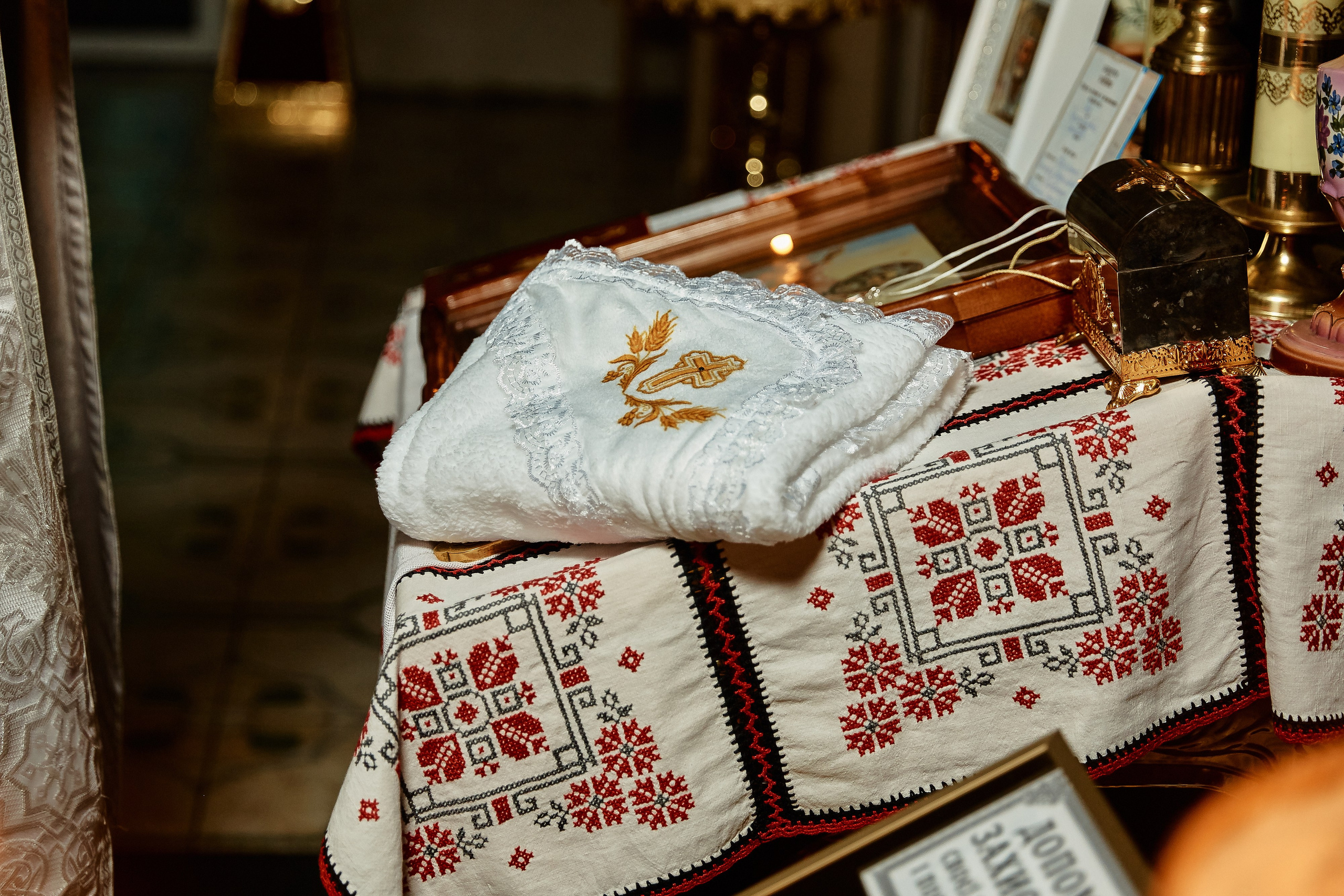 Зйомка хрестин у Дніпрі. Найкращі моменти цього таїнства