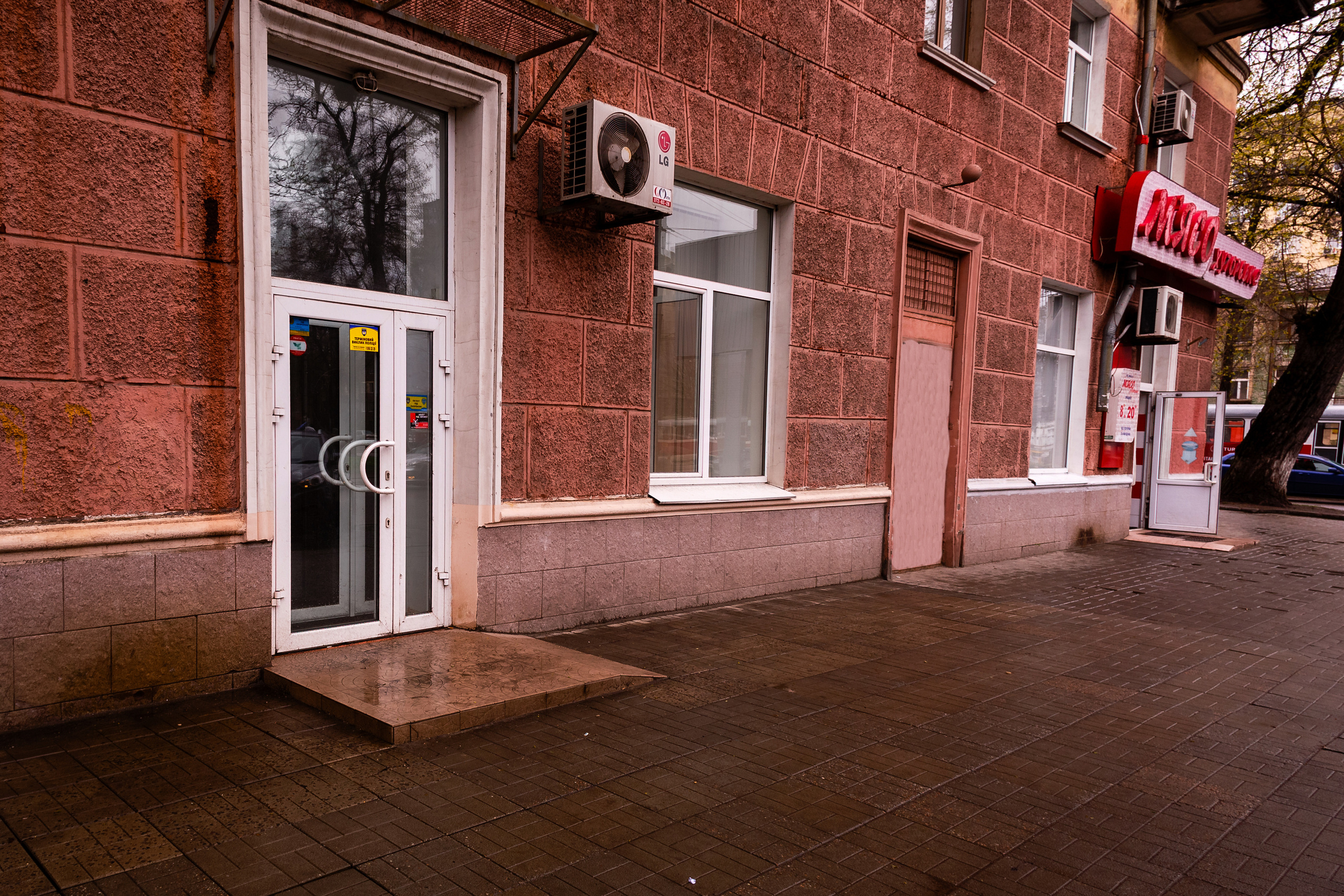 Фото приміщень для рекламних буклетів. Зйомка фасадів та інтер’єрів